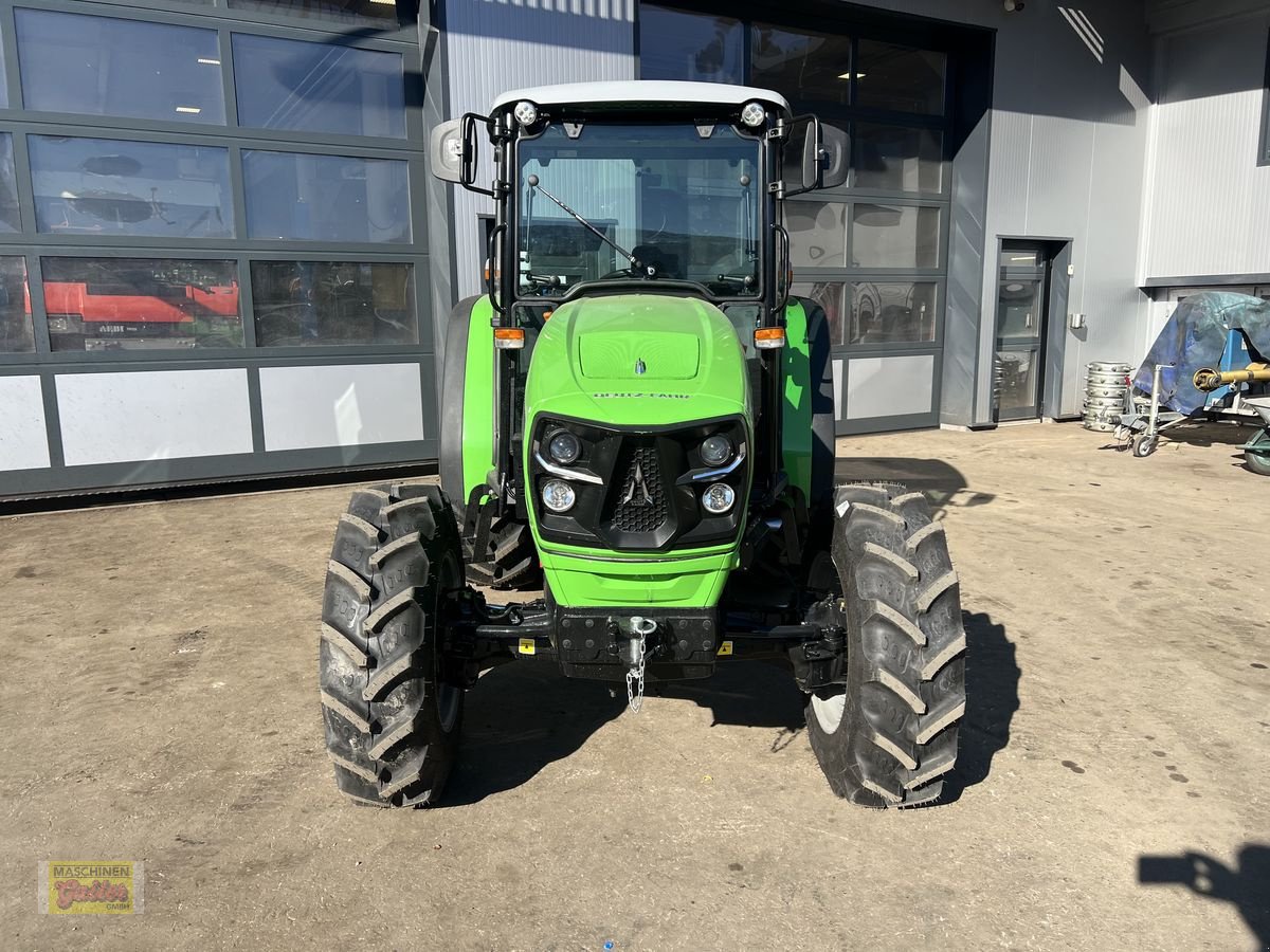 Traktor of the type Deutz-Fahr 4070E, Neumaschine in Kötschach (Picture 2)