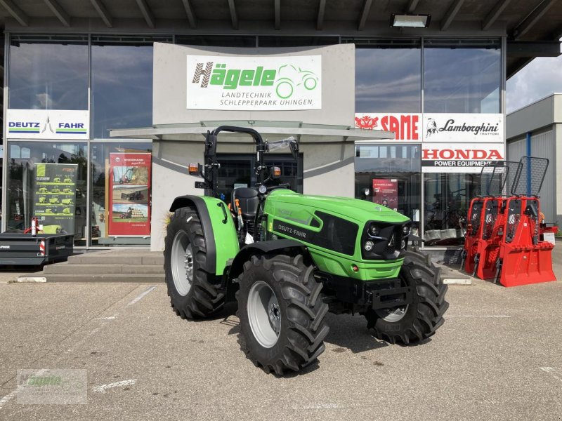 Traktor of the type Deutz-Fahr 4080 E, Neumaschine in Uhingen (Picture 1)