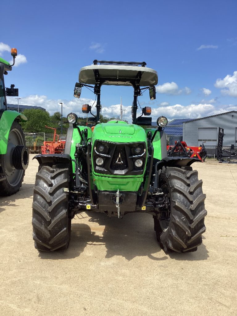 Traktor typu Deutz-Fahr 4080 E, Gebrauchtmaschine v AUMONT AUBRAC (Obrázek 3)