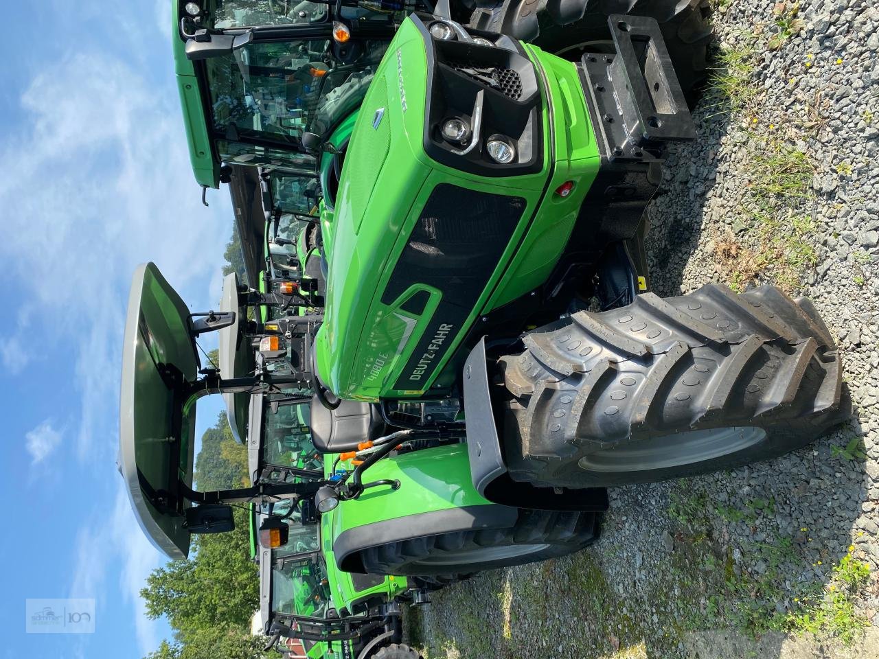 Traktor van het type Deutz-Fahr 4080 E, Neumaschine in Eslohe–Bremke (Foto 1)