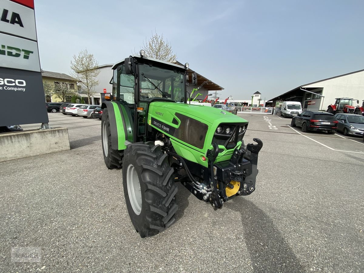 Traktor van het type Deutz-Fahr 4090 E (Stage V), Gebrauchtmaschine in Burgkirchen (Foto 2)