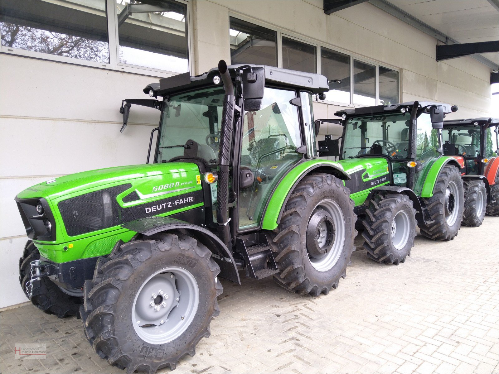 Traktor tipa Deutz-Fahr 5070 D Keyline, 5080 D Keyline, FZW, FKH, Neumaschine u Steinfeld (Slika 1)