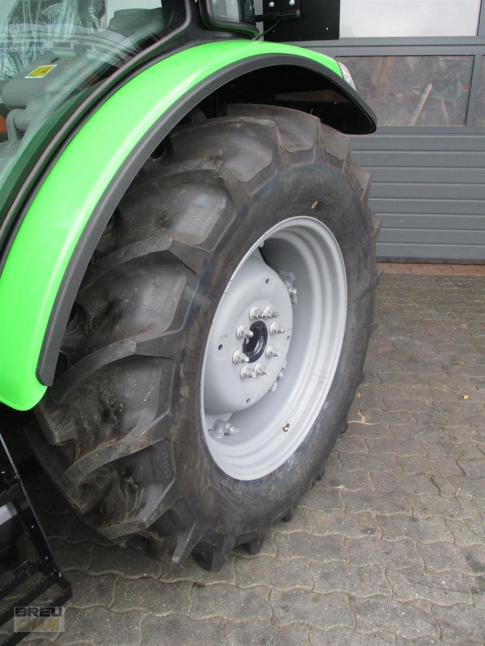 Traktor of the type Deutz-Fahr 5070 D Keyline LS, Neumaschine in Cham (Picture 7)