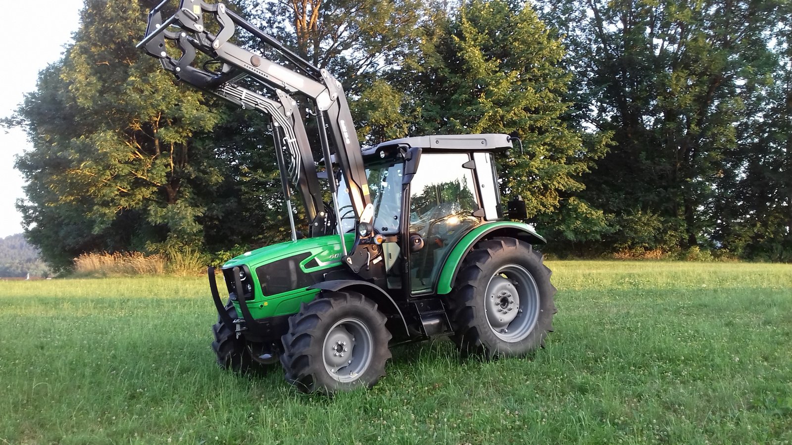 Traktor van het type Deutz-Fahr 5070 D Keyline, Neumaschine in Prackenbach (Foto 1)