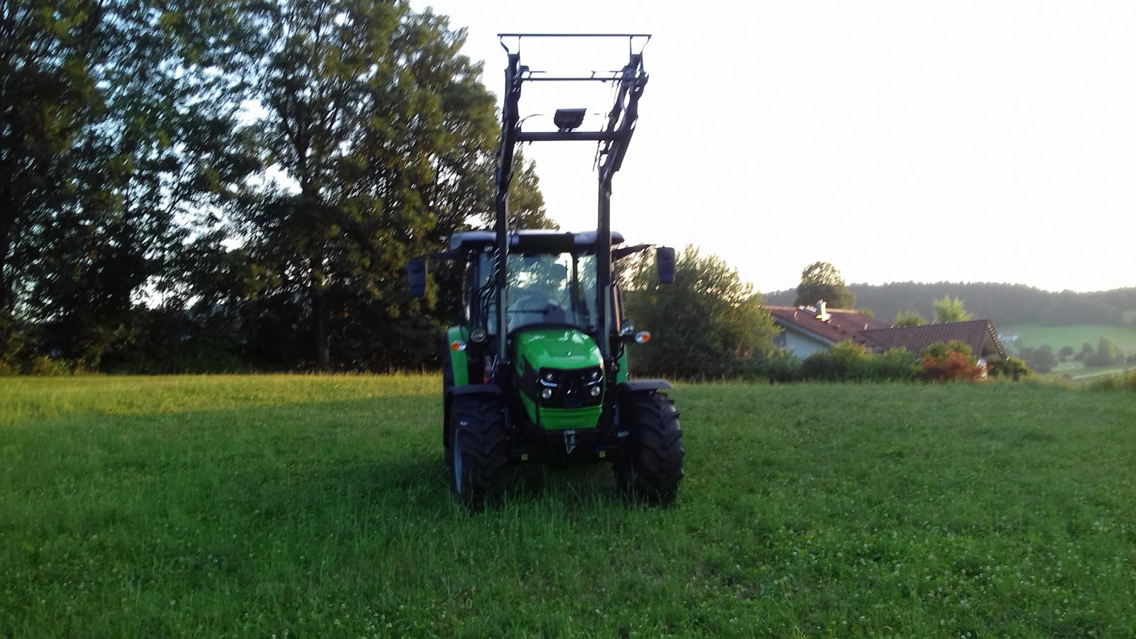 Traktor of the type Deutz-Fahr 5070 D Keyline, Neumaschine in Prackenbach (Picture 2)