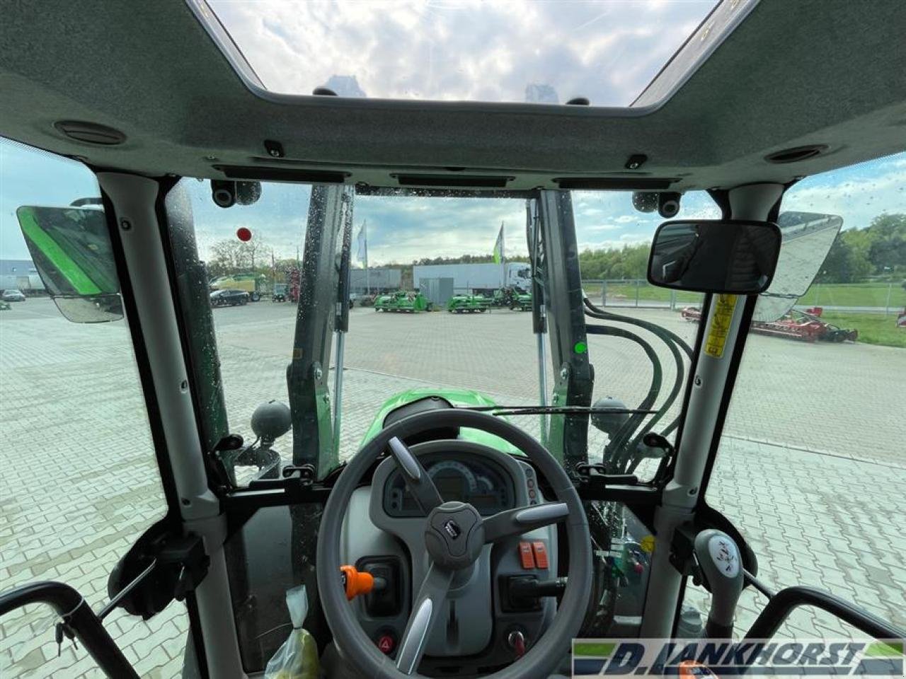 Traktor tipa Deutz-Fahr 5080 D Keyline (B), Neumaschine u Neuenhaus (Slika 18)