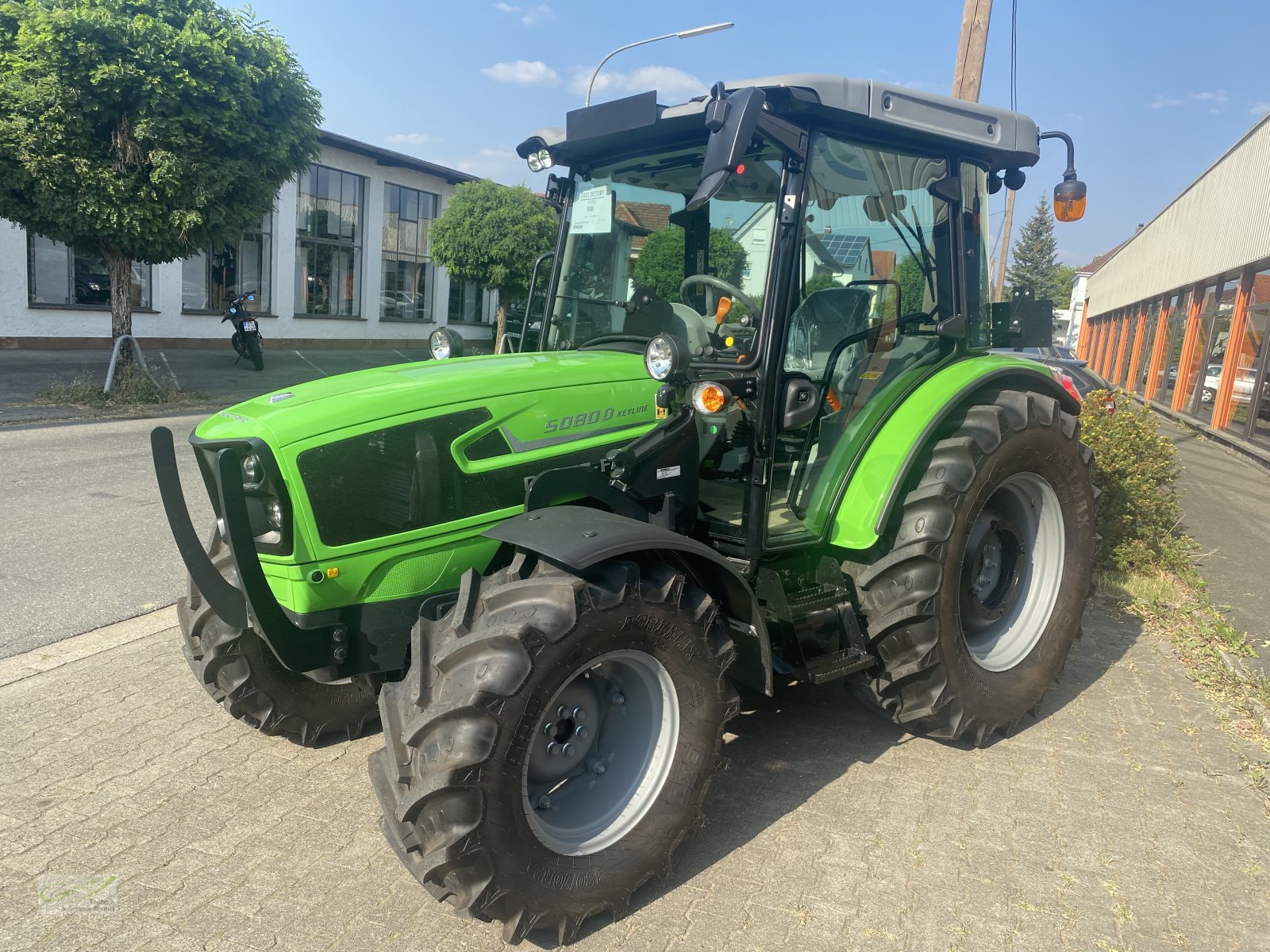 Traktor of the type Deutz-Fahr 5080 D KEYLINE GS HYDR. KUPPLUNG UND POWERSHUTTLE, Neumaschine in Neustadt (Picture 2)