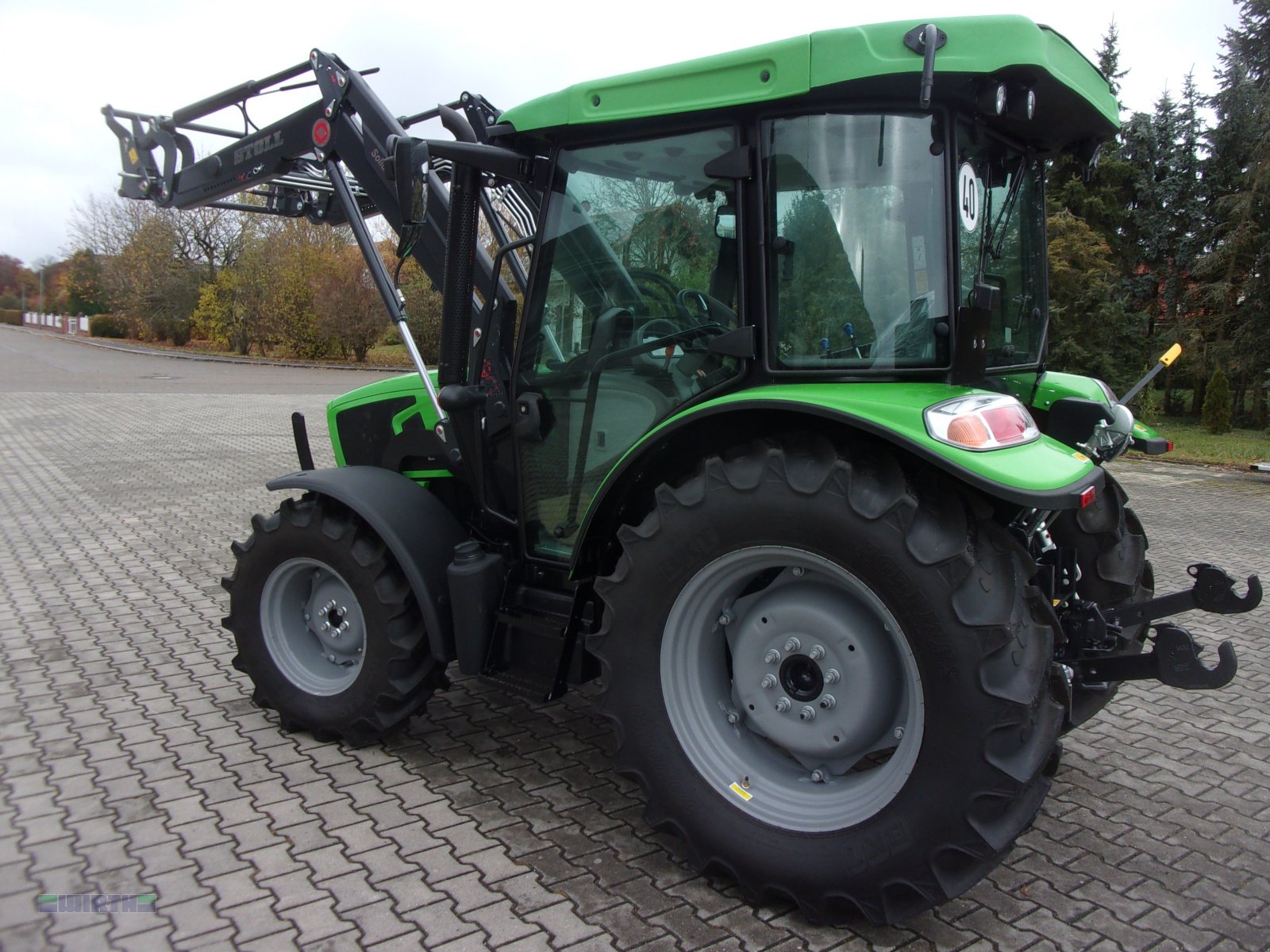 Traktor des Typs Deutz-Fahr 5080 D KEYLINE mit Stoll 35-18 Frontlader, Neumaschine in Buchdorf (Bild 2)