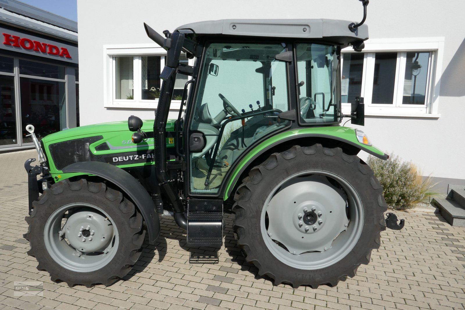 Traktor του τύπου Deutz-Fahr 5080 D Keyline Neuschlepper mit FHZ, KLima ..usw, Neumaschine σε Langenzenn (Φωτογραφία 4)