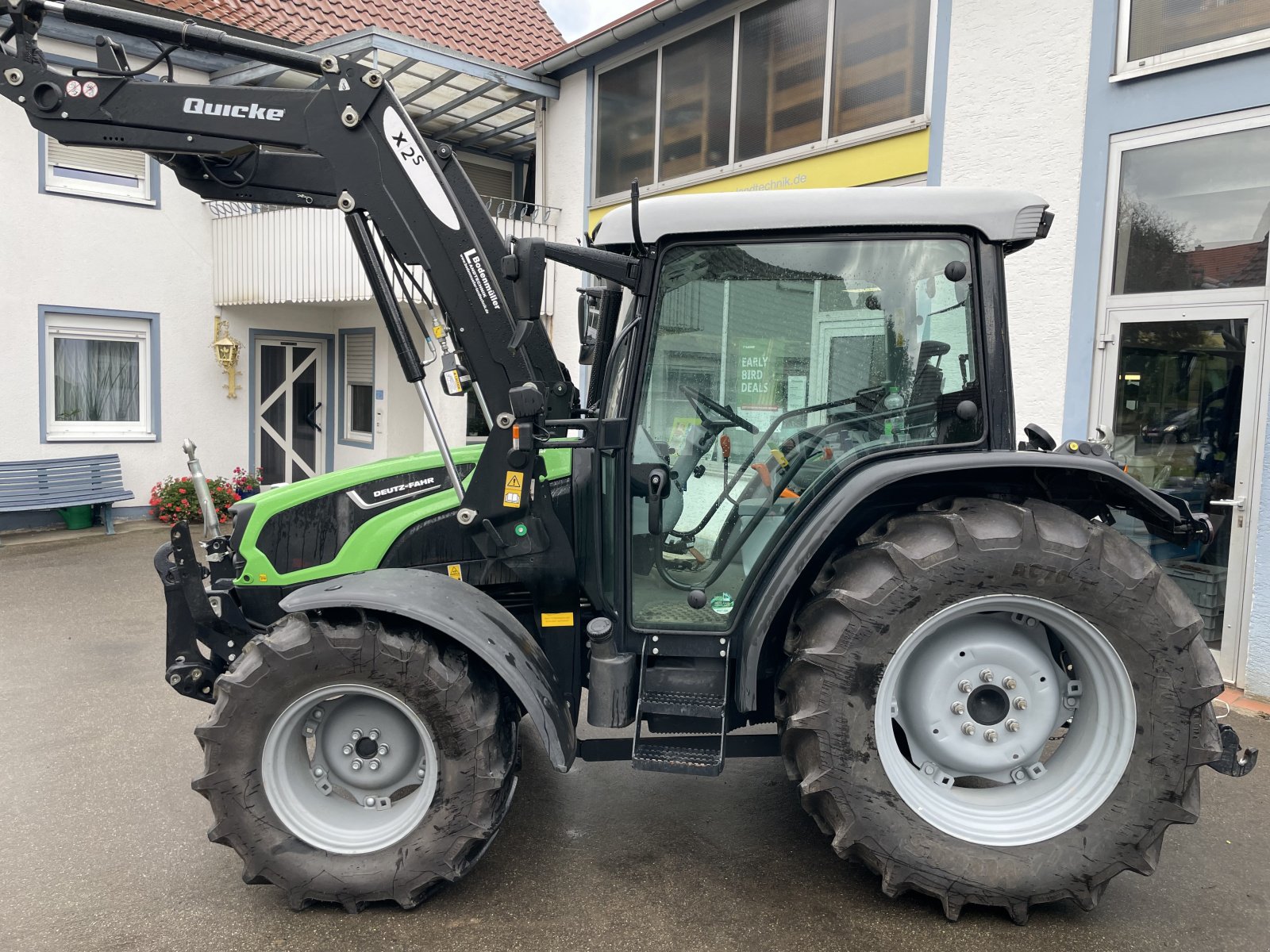 Traktor des Typs Deutz-Fahr 5080 D, Gebrauchtmaschine in Ochsenhausen (Bild 1)