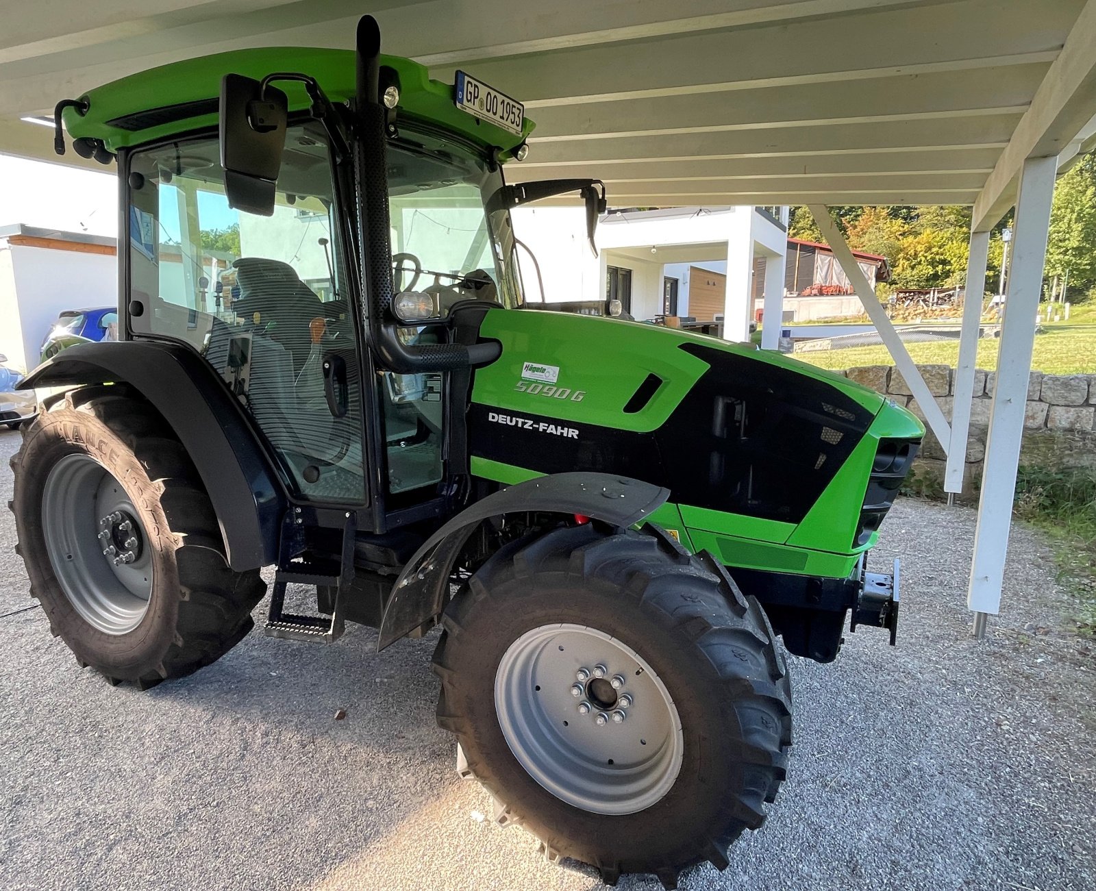 Traktor typu Deutz-Fahr 5090 G, Gebrauchtmaschine v Baden-Württemberg - Ebersbach an der Fils (Obrázek 2)