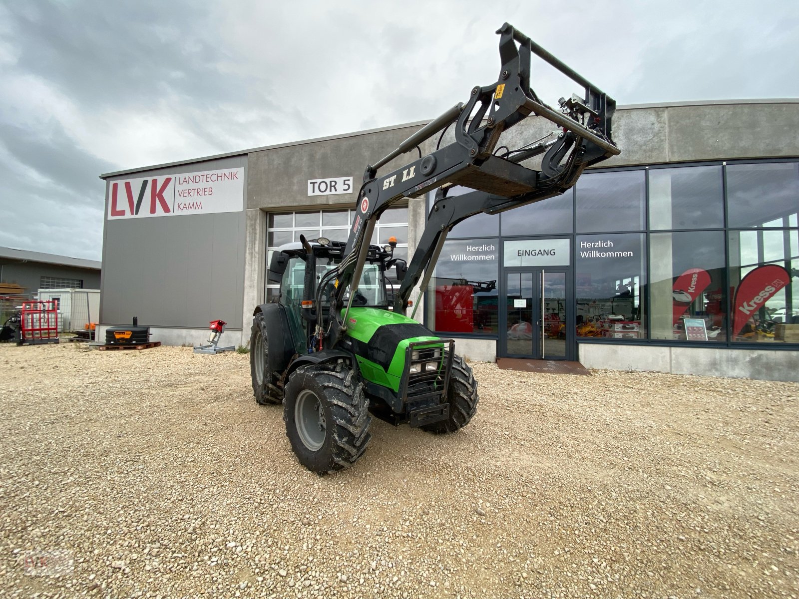 Traktor du type Deutz-Fahr 5090.4 D GS, Gebrauchtmaschine en Weißenburg (Photo 9)