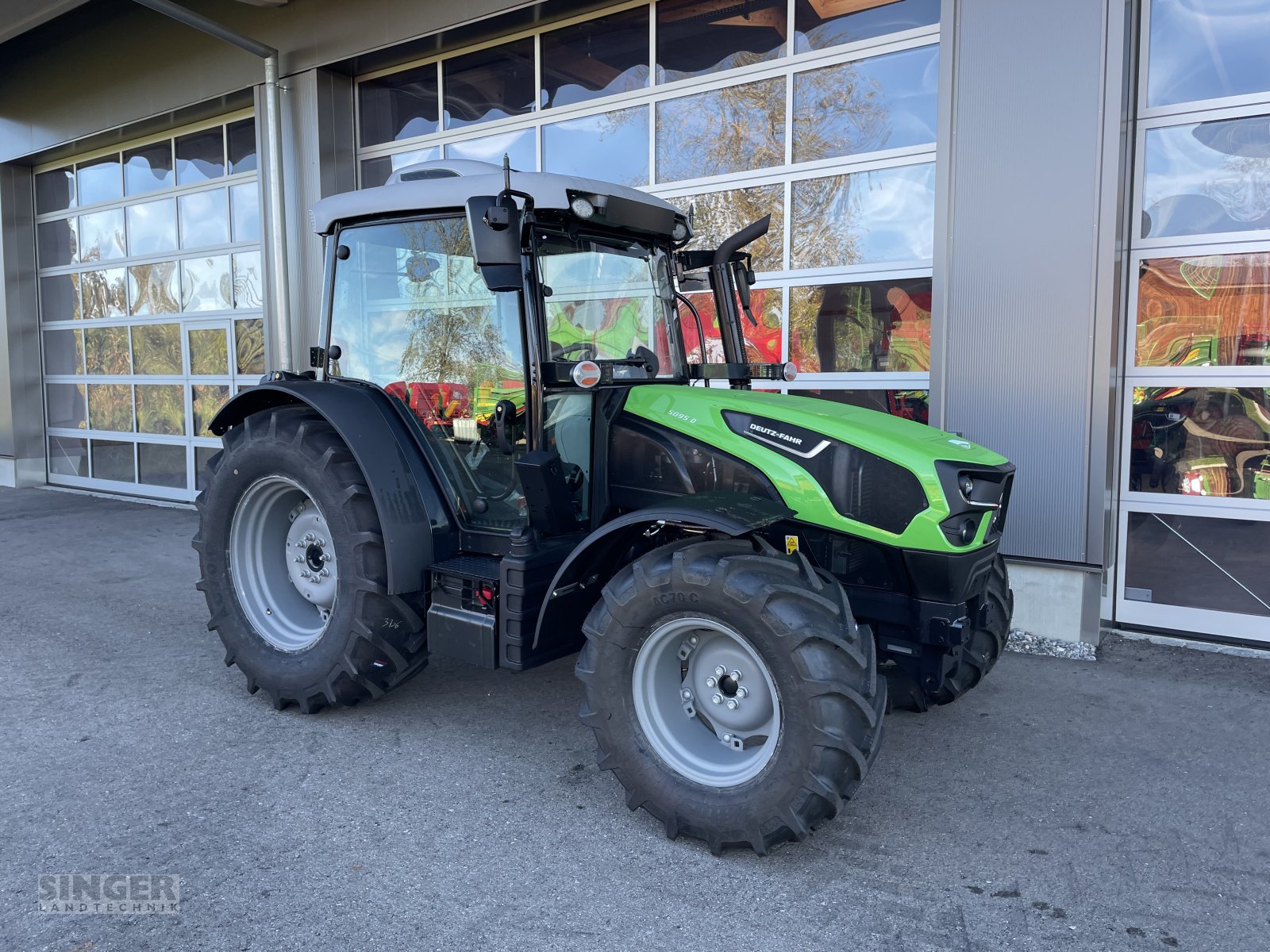 Traktor του τύπου Deutz-Fahr 5095 D GS - Modell 2024, Neumaschine σε Ebenhofen (Φωτογραφία 1)