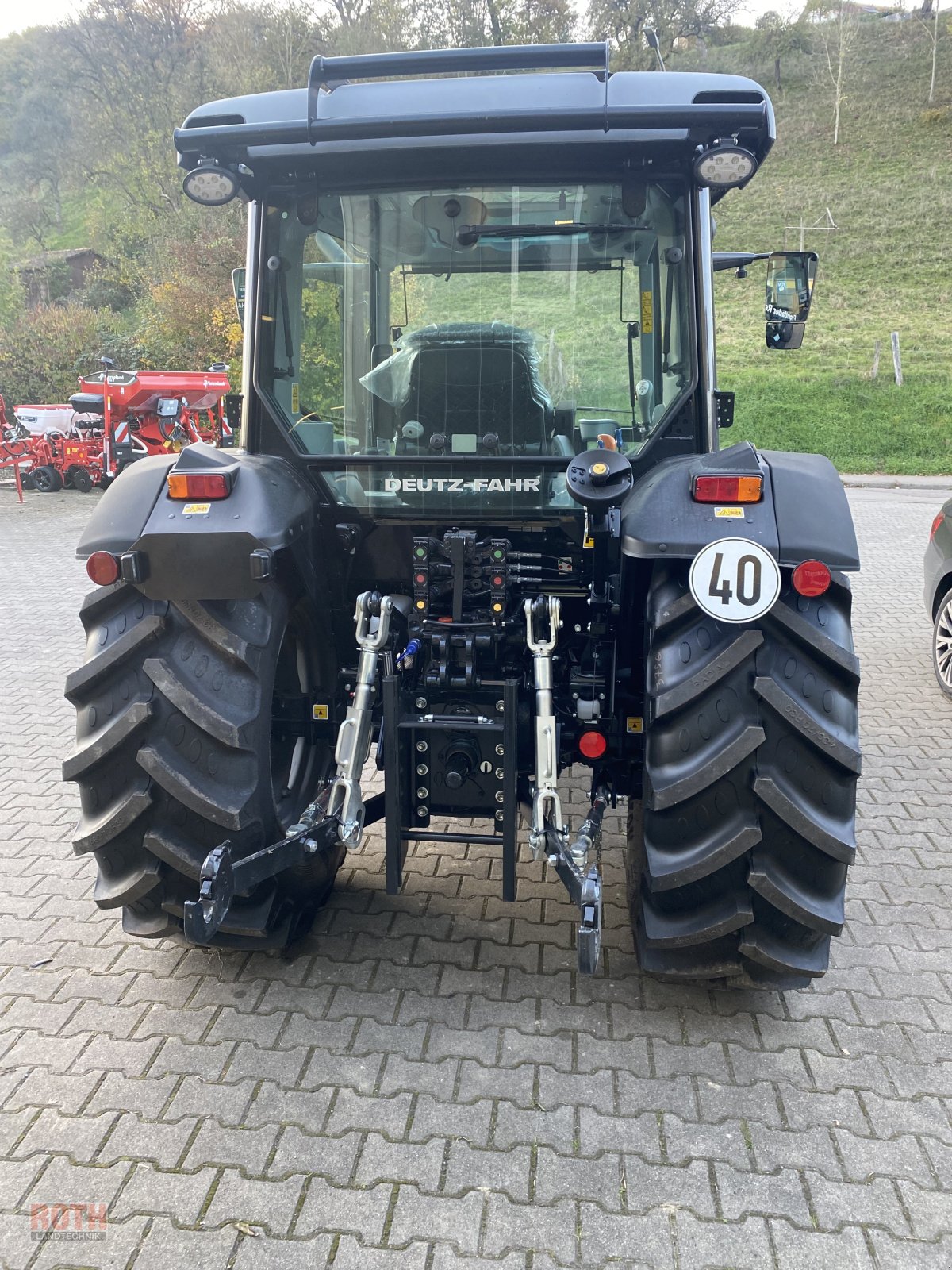 Traktor des Typs Deutz-Fahr 5095 D GS, Neumaschine in Untermünkheim (Bild 4)