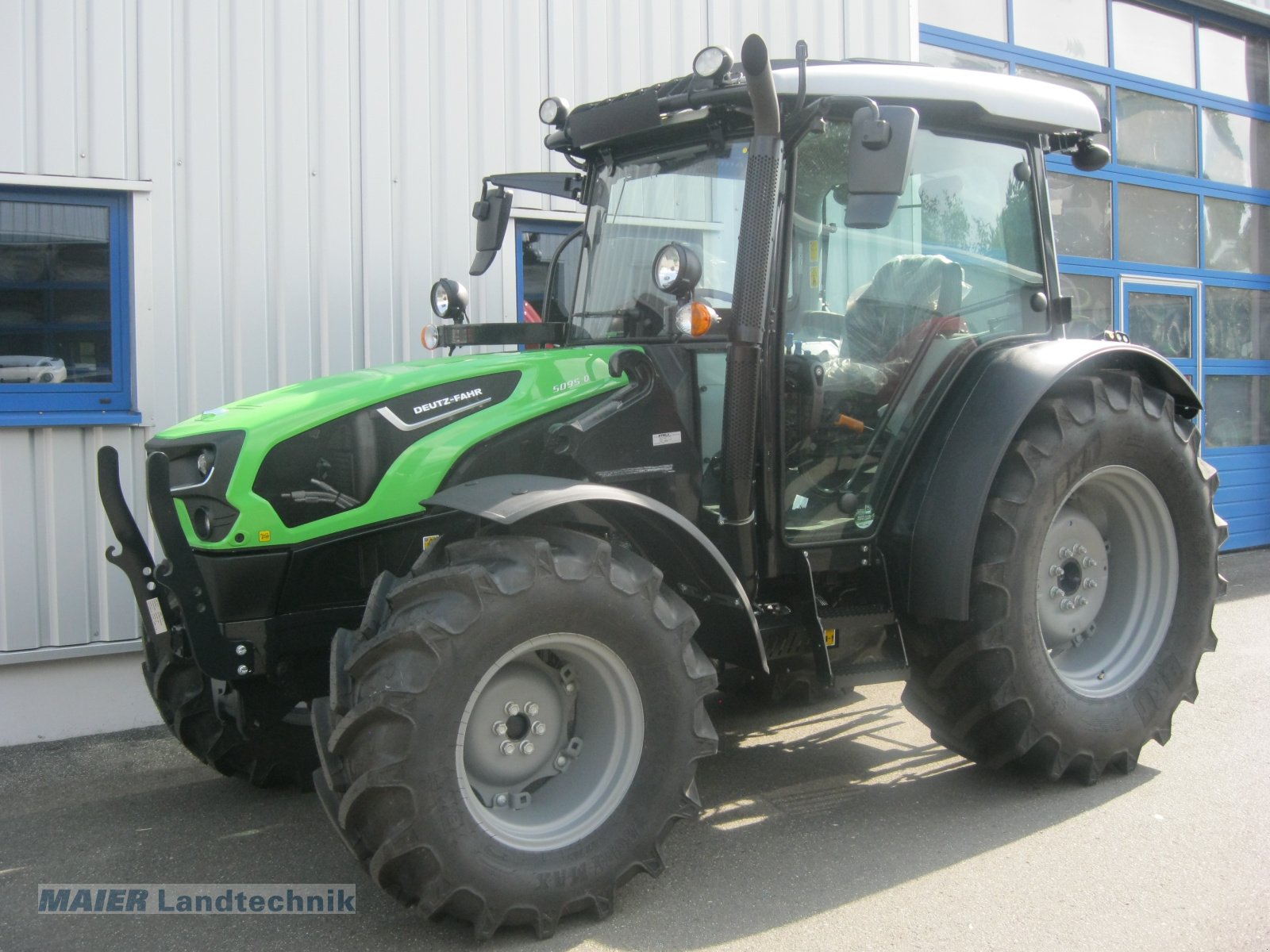 Traktor του τύπου Deutz-Fahr 5095 D GS, Neumaschine σε Dieterskirchen (Φωτογραφία 2)