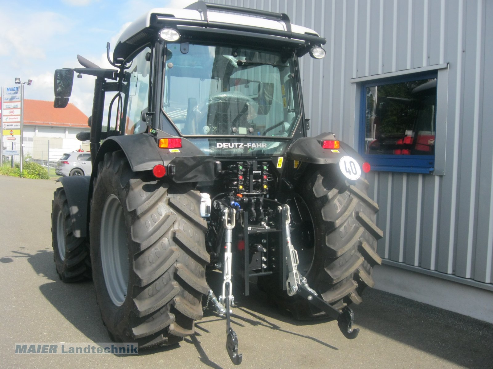 Traktor of the type Deutz-Fahr 5095 D GS, Neumaschine in Dieterskirchen (Picture 4)