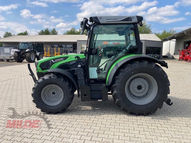 Traktor of the type Deutz-Fahr 5095 D TTV, Neumaschine in Elsteraue-Bornitz (Picture 1)