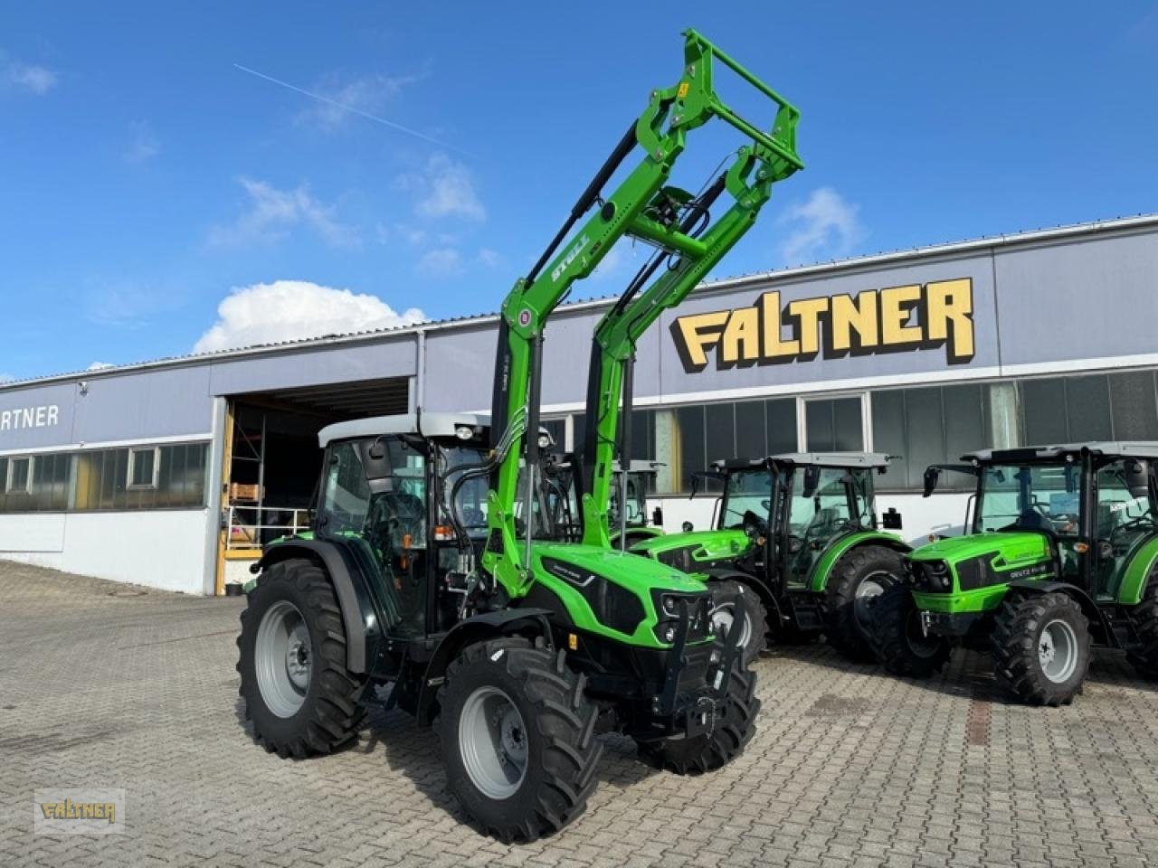 Traktor του τύπου Deutz-Fahr 5095 D, Neumaschine σε Büchlberg (Φωτογραφία 1)