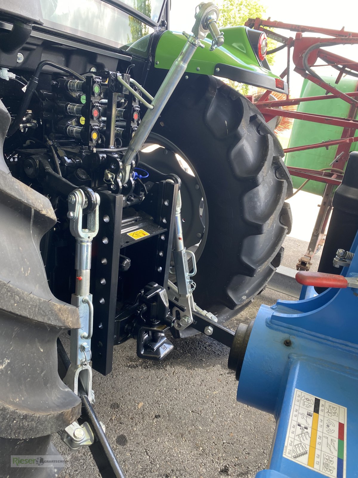 Traktor tip Deutz-Fahr 5095 GS KEYLINE, 4 Zylinder, 4 Liter, Komfortkabine mit Beifahrersitz, Neumaschine in Nördlingen (Poză 3)