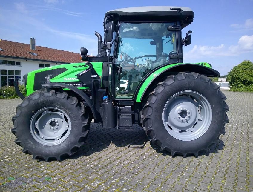 Traktor Türe ait Deutz-Fahr 5095 GS KEYLINE Komfortkabine mit Beifahrersitz, 40/40 Gang, Lastschaltgetriebe, Neumaschine içinde Buchdorf (resim 1)