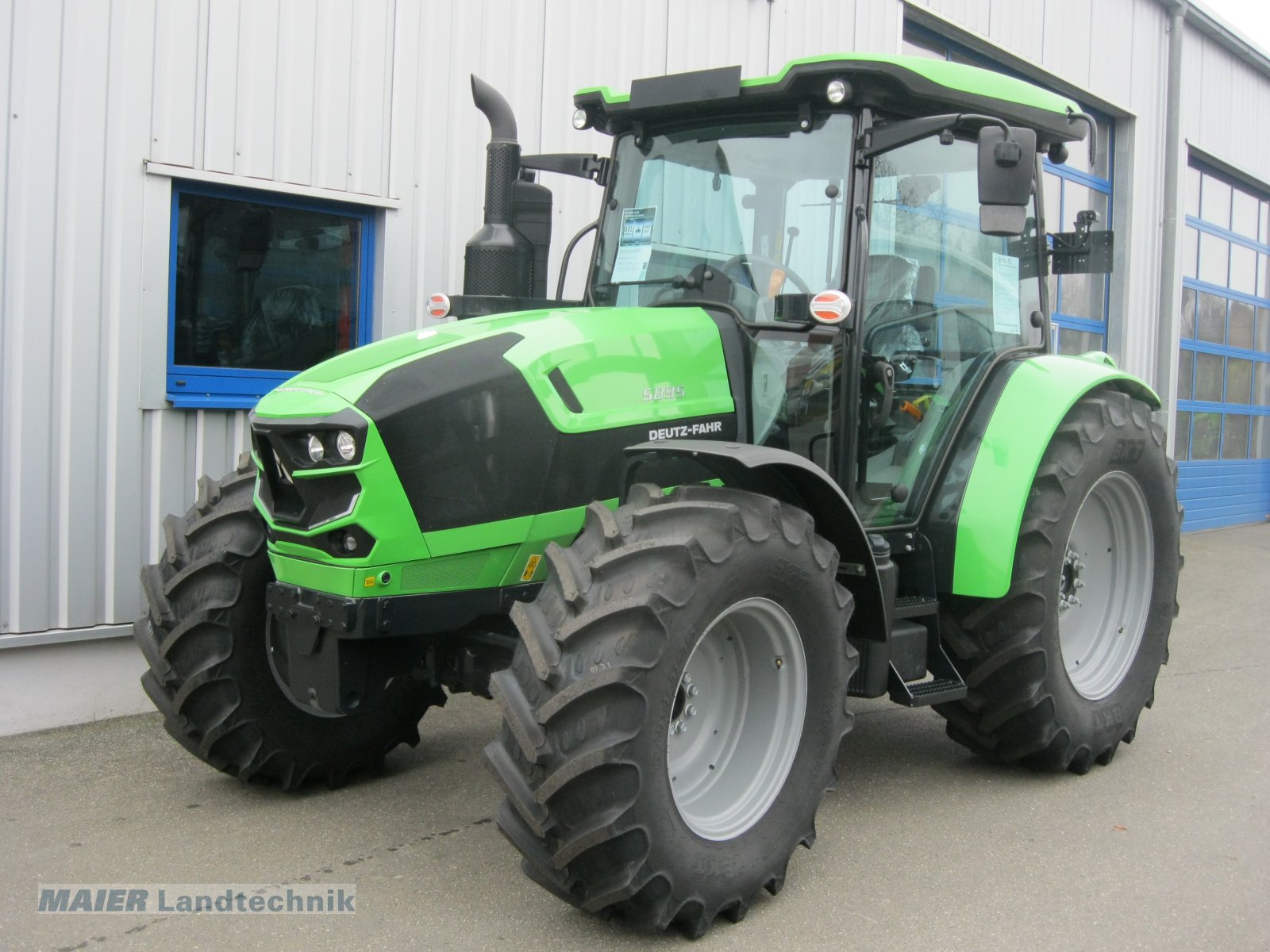 Traktor des Typs Deutz-Fahr 5095 GS, Neumaschine in Dieterskirchen (Bild 7)