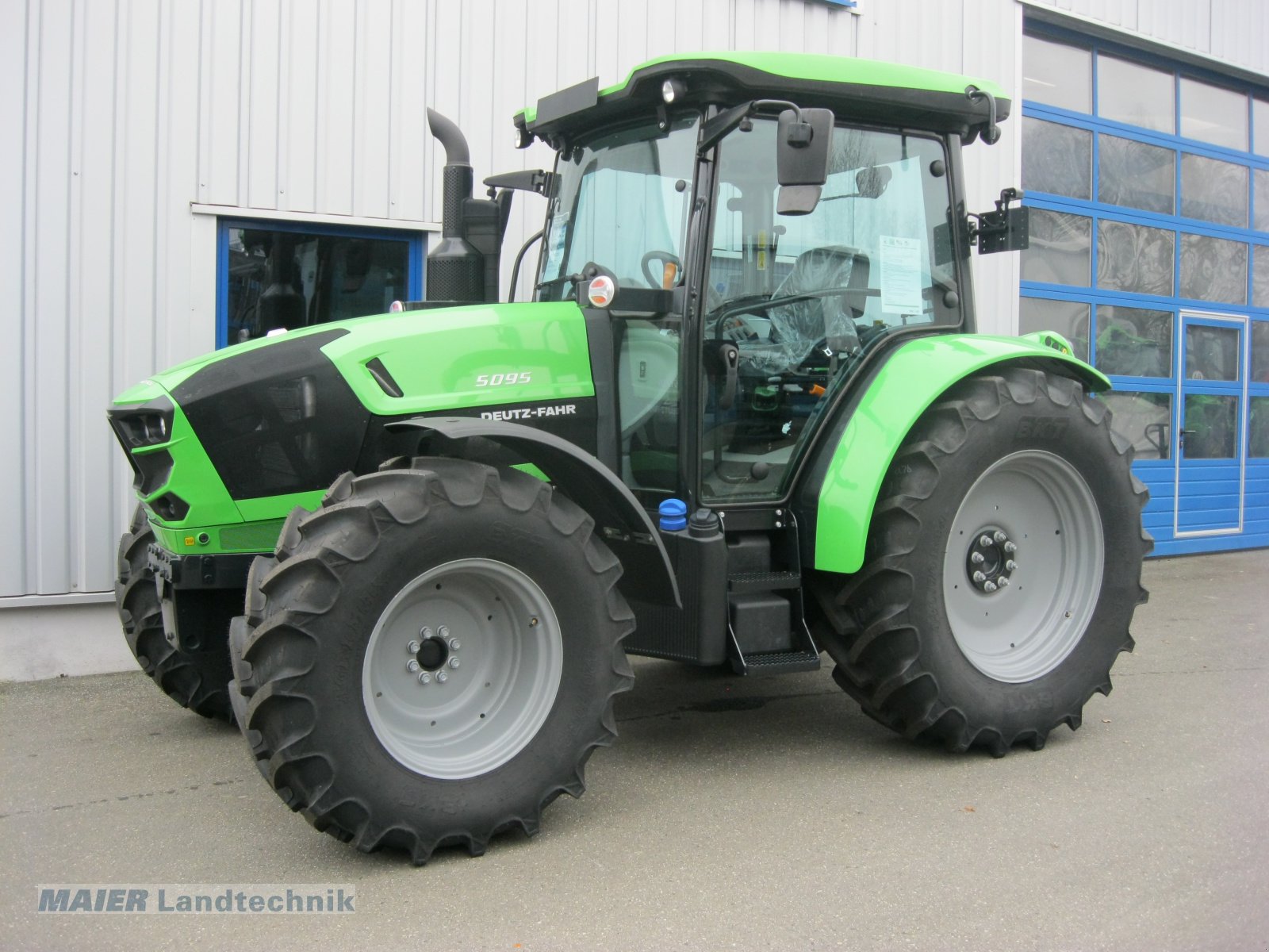 Traktor του τύπου Deutz-Fahr 5095 GS, Neumaschine σε Dieterskirchen (Φωτογραφία 3)