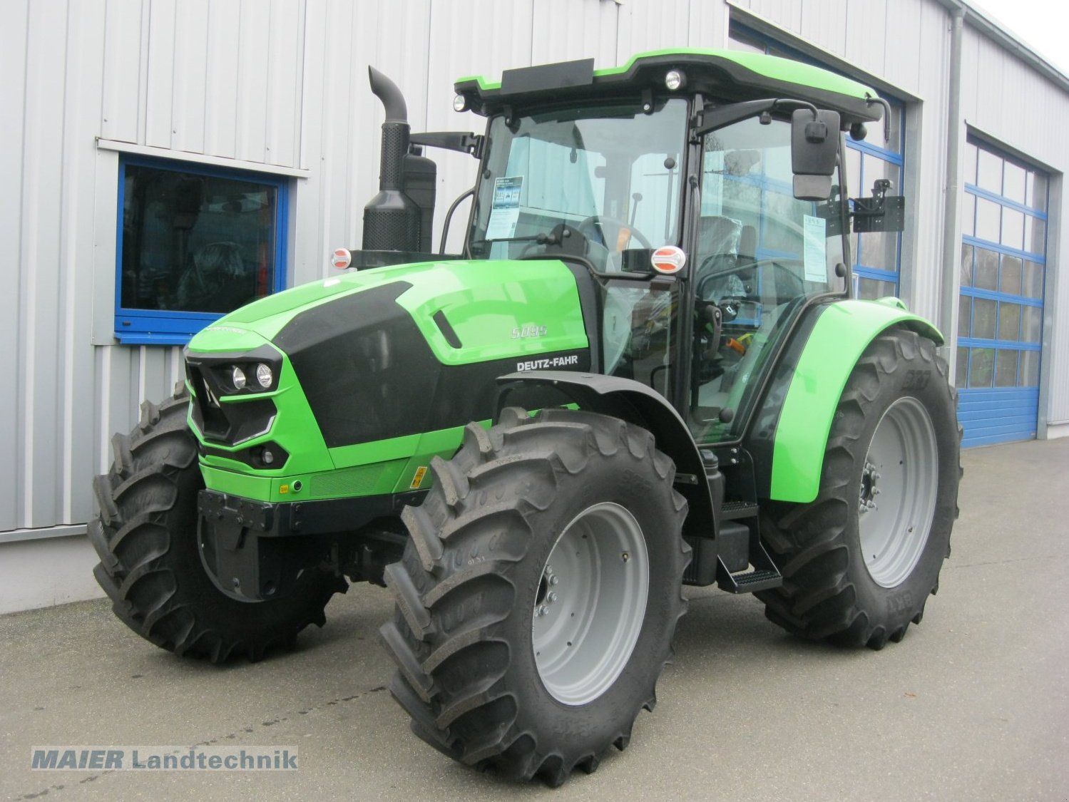 Traktor του τύπου Deutz-Fahr 5095 GS, Neumaschine σε Dieterskirchen (Φωτογραφία 1)