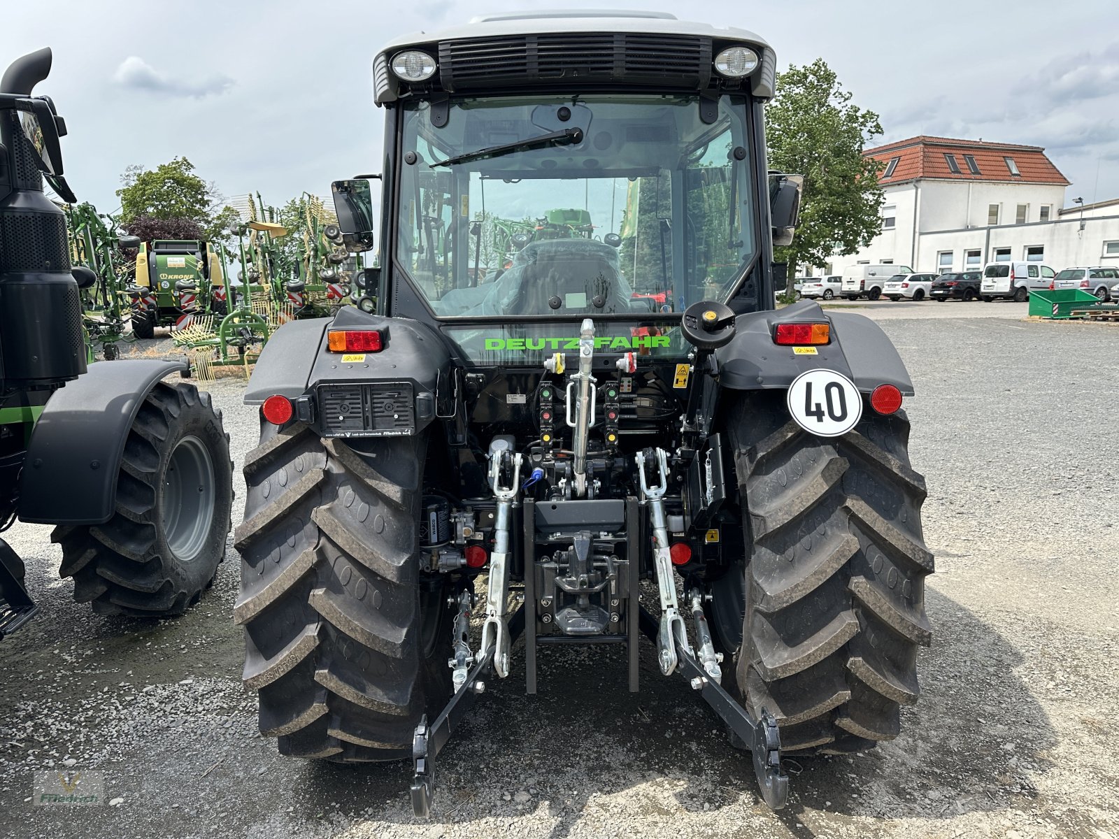 Traktor of the type Deutz-Fahr 5095 GS, Neumaschine in Bad Lausick (Picture 3)