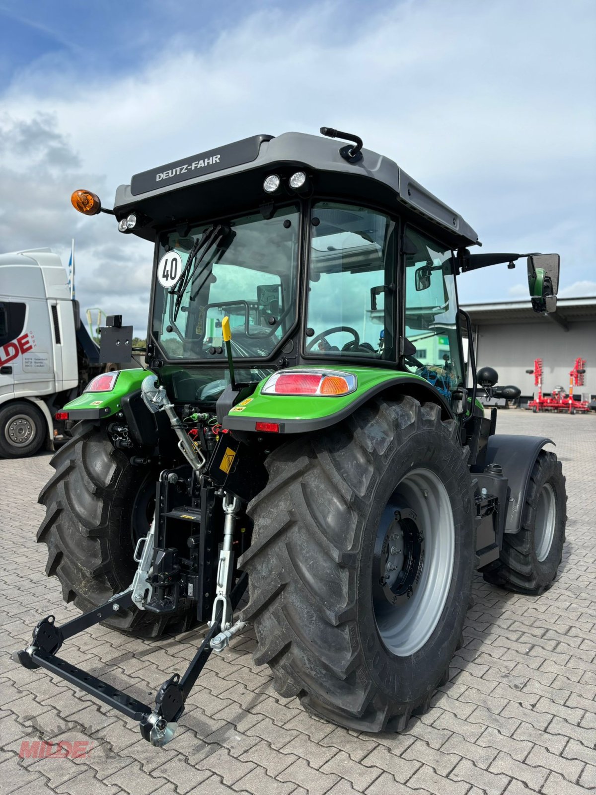 Traktor of the type Deutz-Fahr 5100 D Keyline GS, Neumaschine in Creußen (Picture 5)