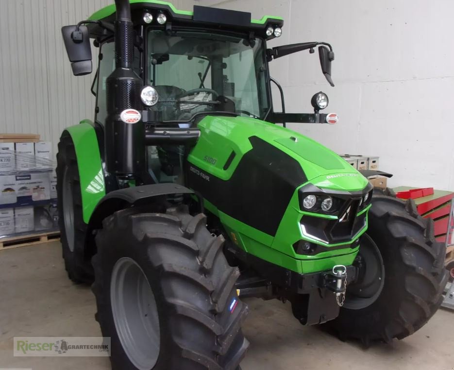 Traktor des Typs Deutz-Fahr 5100 G GS Aktion mit Industrielader kostenlos, für BBV Mitglieder 3000,00 € Fördernachlass, Neumaschine in Nördlingen (Bild 2)