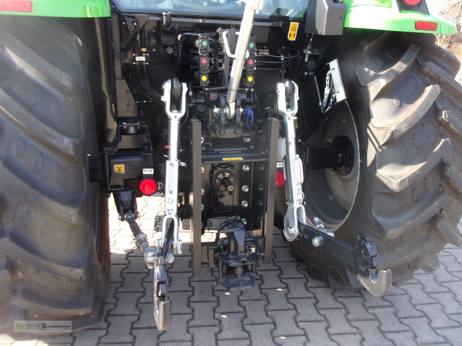 Traktor типа Deutz-Fahr 5100 G GS mit Industrielader, Neumaschine в Nördlingen (Фотография 5)