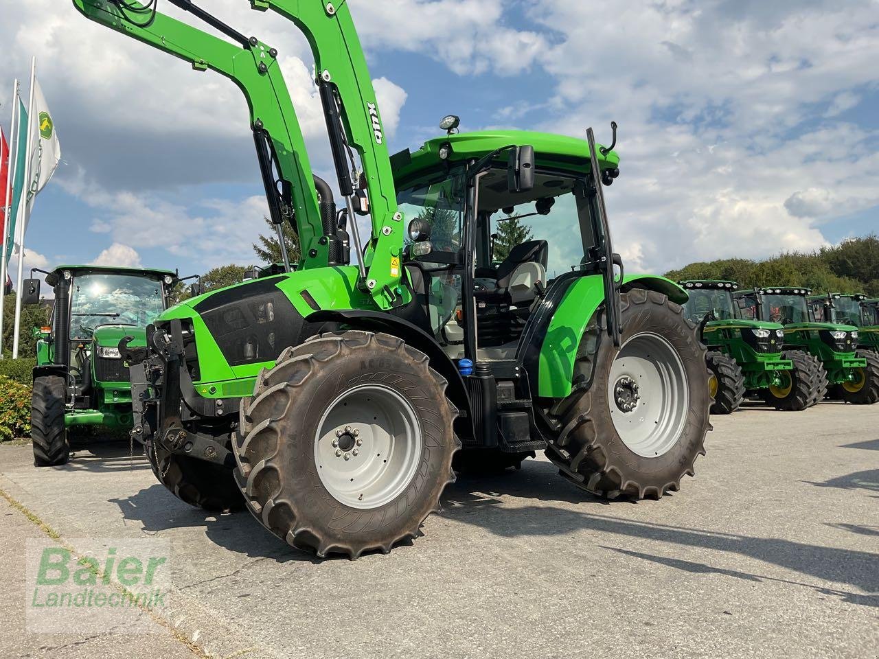 Traktor du type Deutz-Fahr 5100 G, Gebrauchtmaschine en OBERNDORF-HOCHMOESSINGEN (Photo 1)