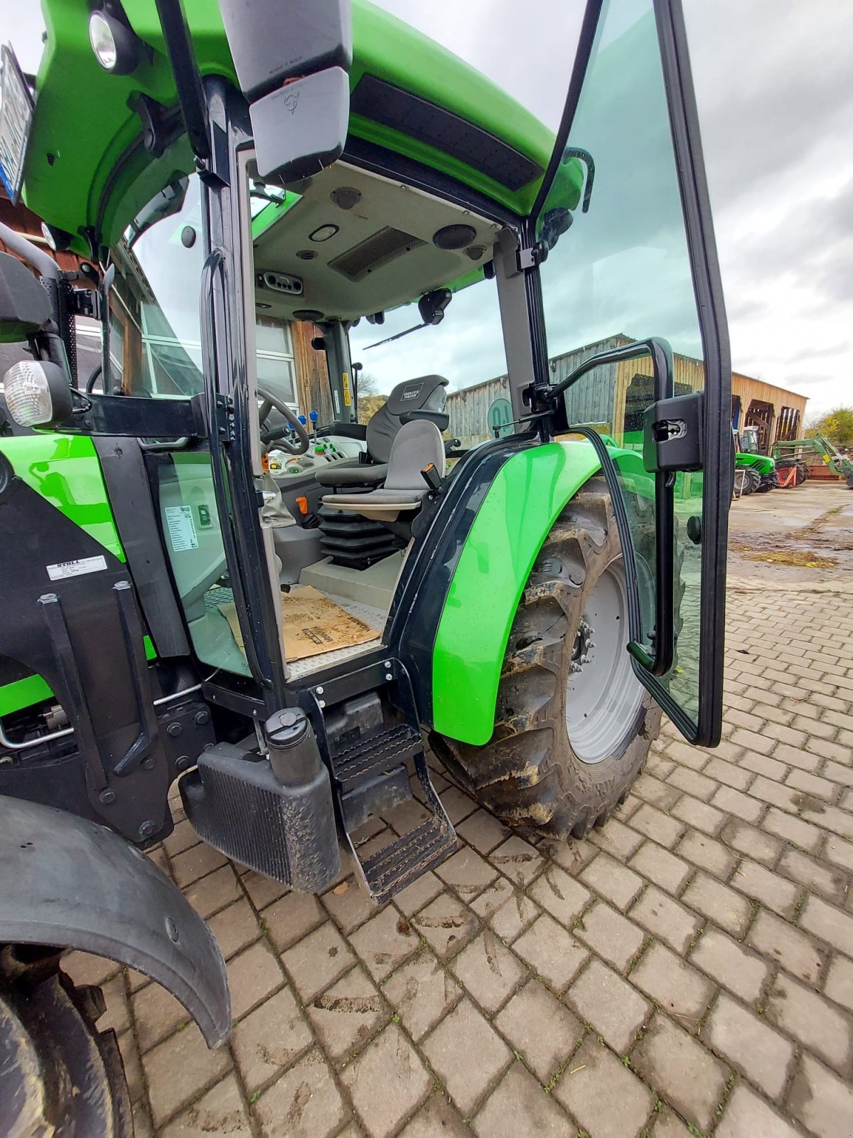 Traktor del tipo Deutz-Fahr 5100 G, Gebrauchtmaschine en Donaueschingen (Imagen 5)