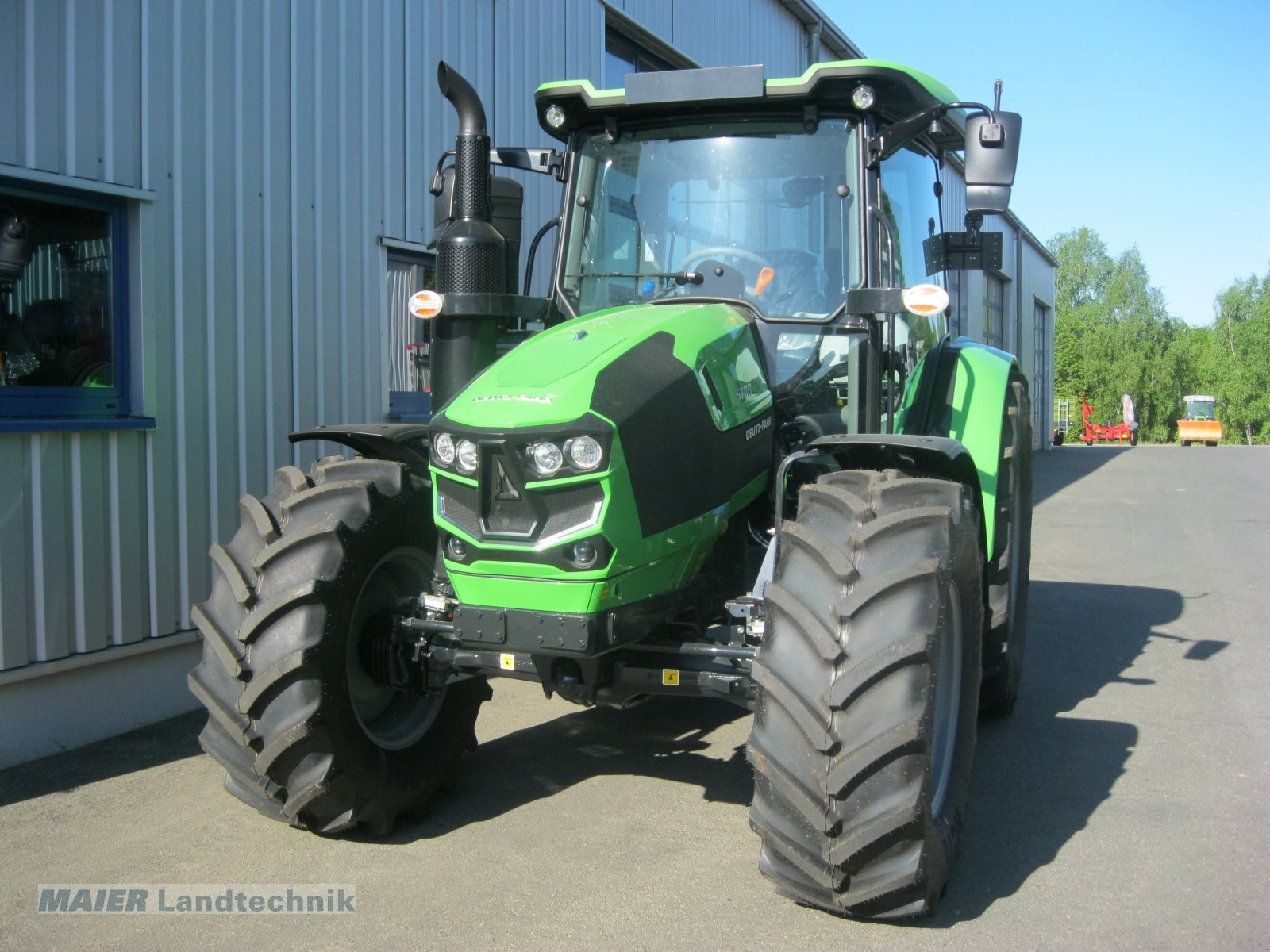 Traktor des Typs Deutz-Fahr 5100  GS, Neumaschine in Dieterskirchen (Bild 3)