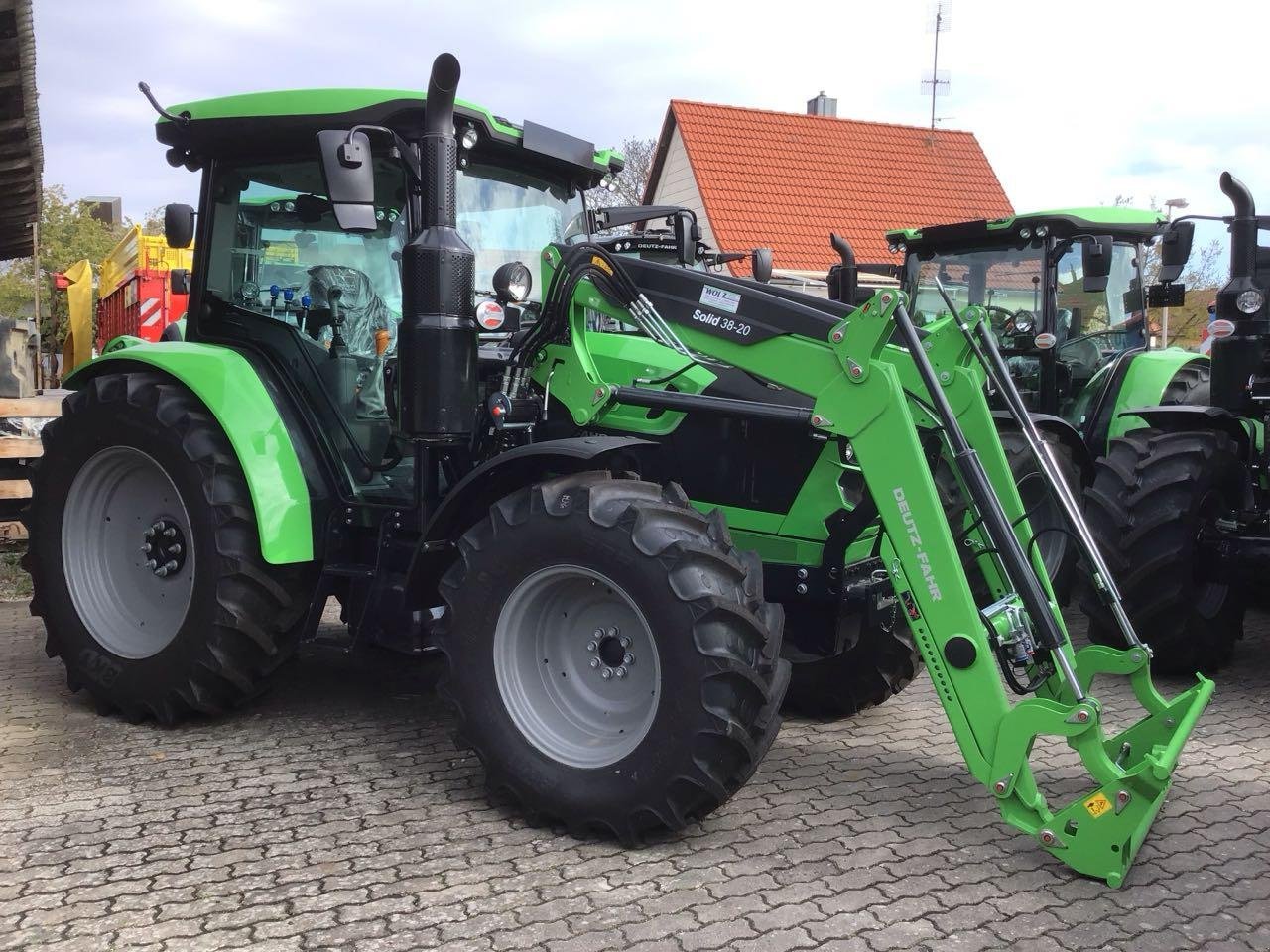 Traktor του τύπου Deutz-Fahr 5100 GS, Neumaschine σε Burgbernheim (Φωτογραφία 1)