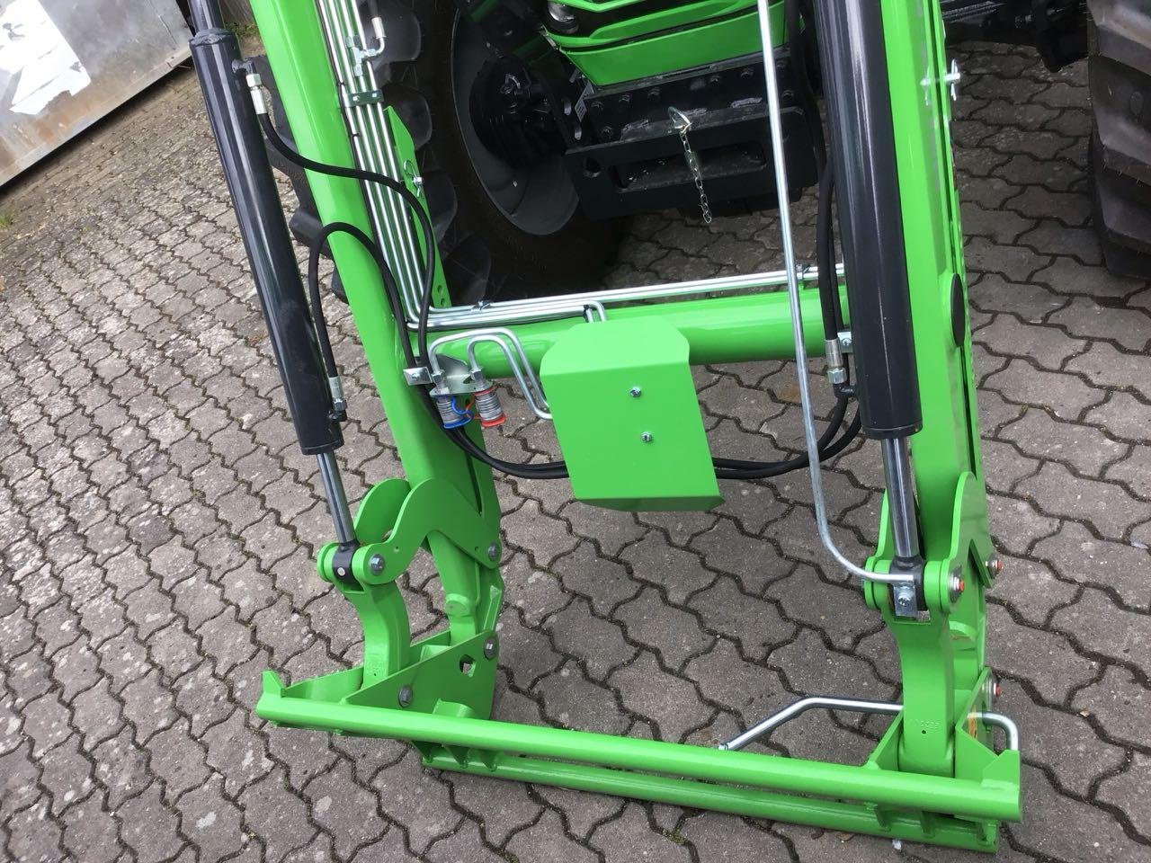 Traktor του τύπου Deutz-Fahr 5100 GS, Neumaschine σε Burgbernheim (Φωτογραφία 14)