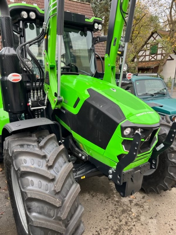 Traktor of the type Deutz-Fahr 5100, Neumaschine in Offenhausen (Picture 11)