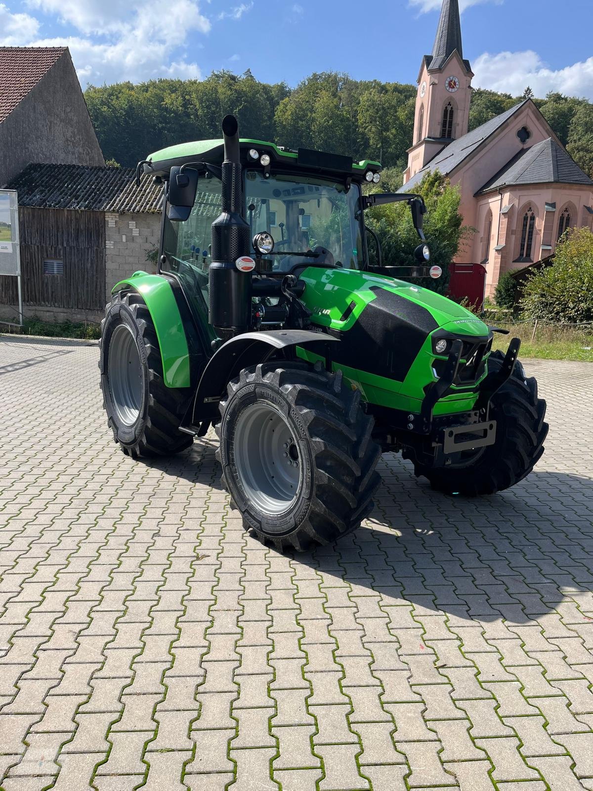 Traktor του τύπου Deutz-Fahr 5100, Neumaschine σε Treuchtlingen (Φωτογραφία 4)