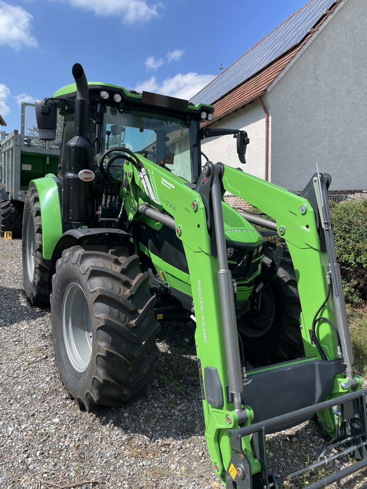 Traktor Türe ait Deutz-Fahr 5100, Neumaschine içinde Ochsenhausen (resim 2)