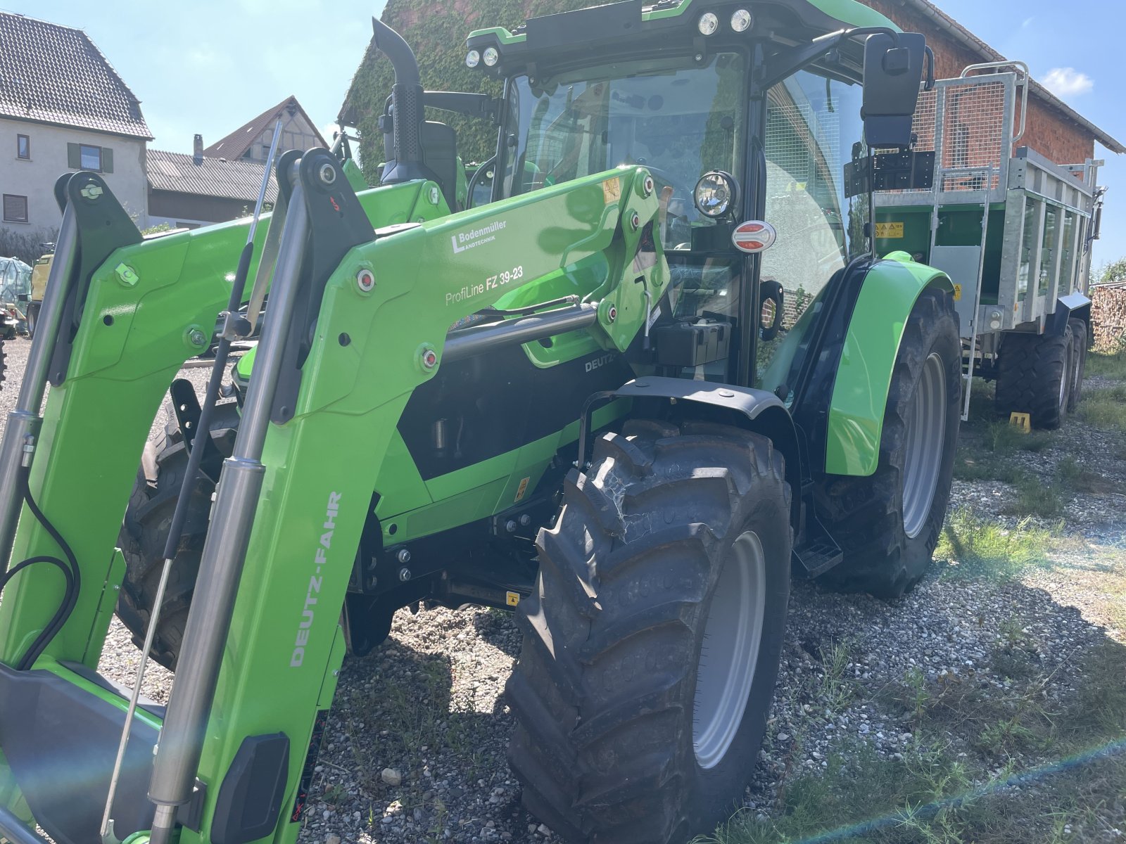 Traktor Türe ait Deutz-Fahr 5100, Neumaschine içinde Ochsenhausen (resim 8)