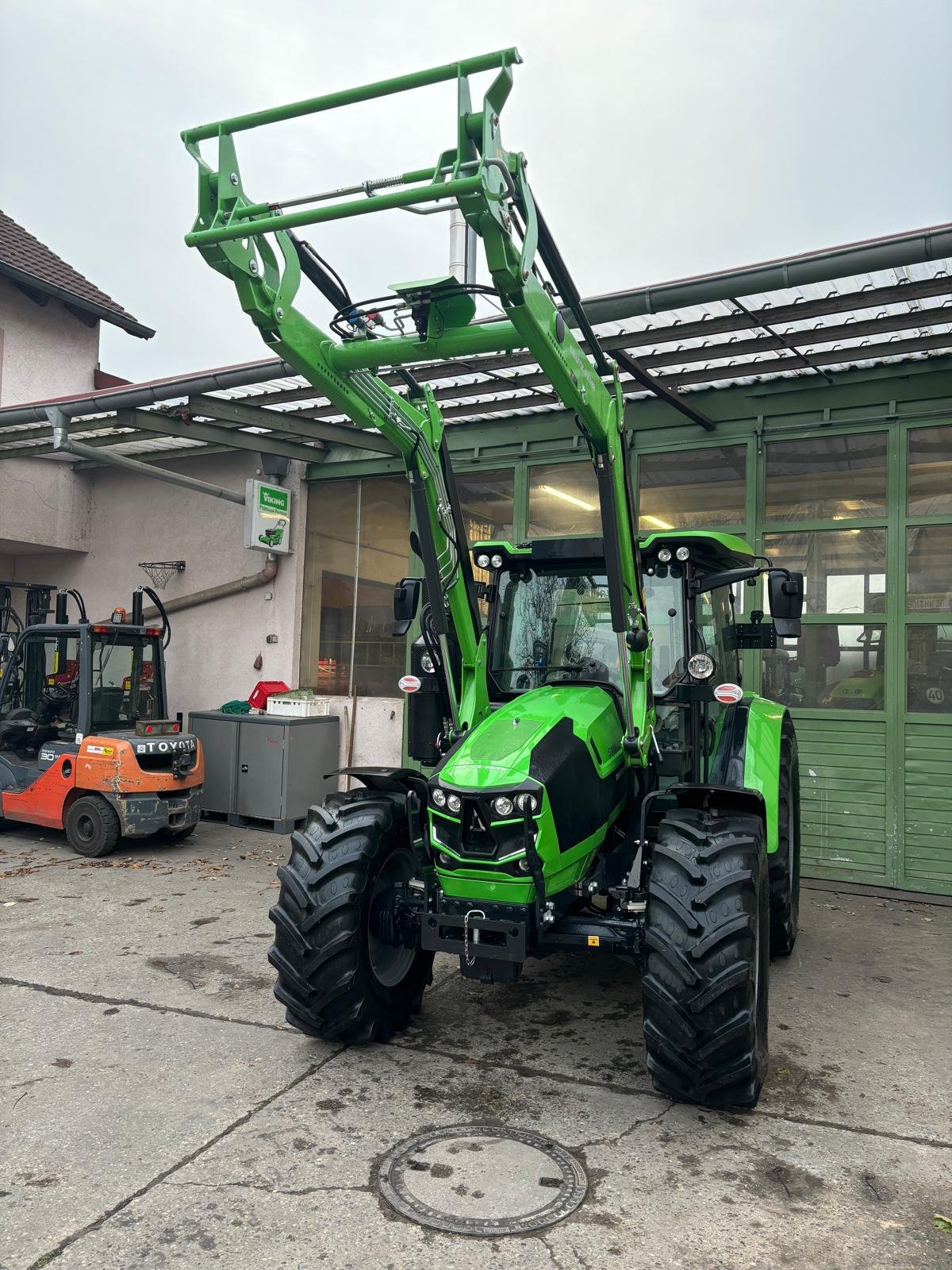 Traktor van het type Deutz-Fahr 5100, Gebrauchtmaschine in Hagenbüchach (Foto 3)