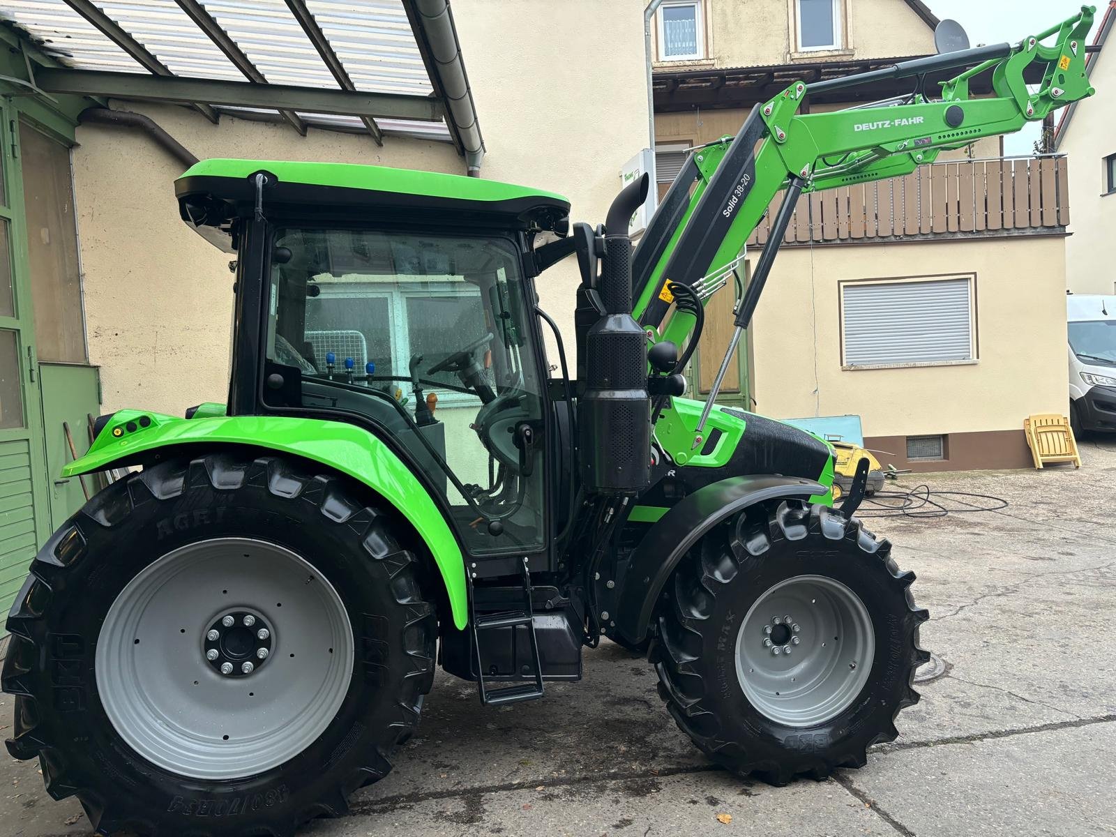 Traktor des Typs Deutz-Fahr 5100, Gebrauchtmaschine in Hagenbüchach (Bild 4)