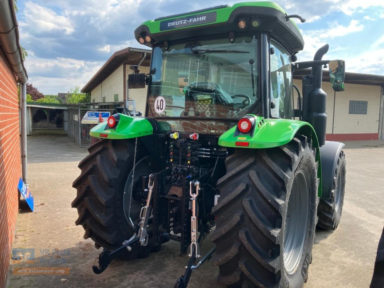 Traktor van het type Deutz-Fahr 5100G INKL FRONTLADER, Gebrauchtmaschine in Osterburg (Foto 5)