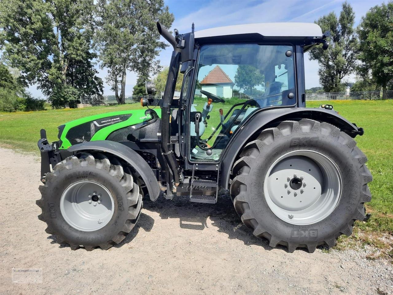 Traktor des Typs Deutz-Fahr 5105 D GS - Aktion Grünlandprofi!, Neumaschine in Unterdietfurt (Bild 3)