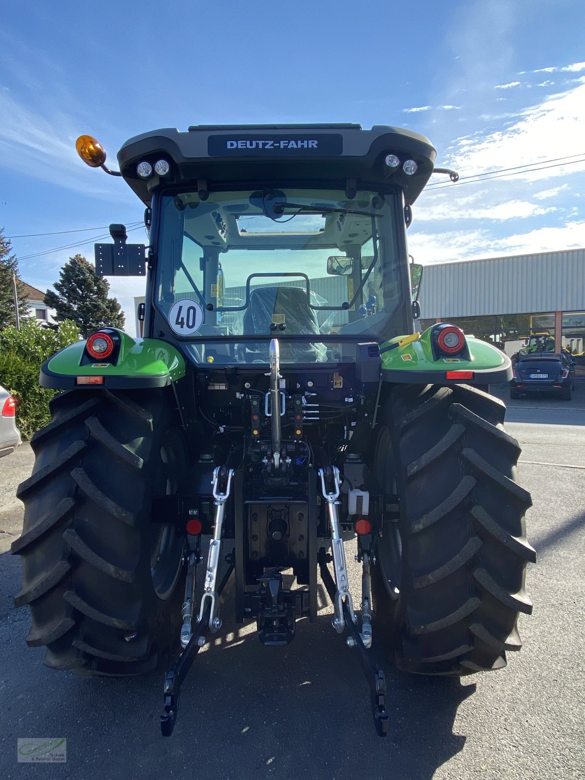 Traktor des Typs Deutz-Fahr 5105 D KEYLINESONDERHERBSTAKTION, Neumaschine in Neustadt (Bild 3)