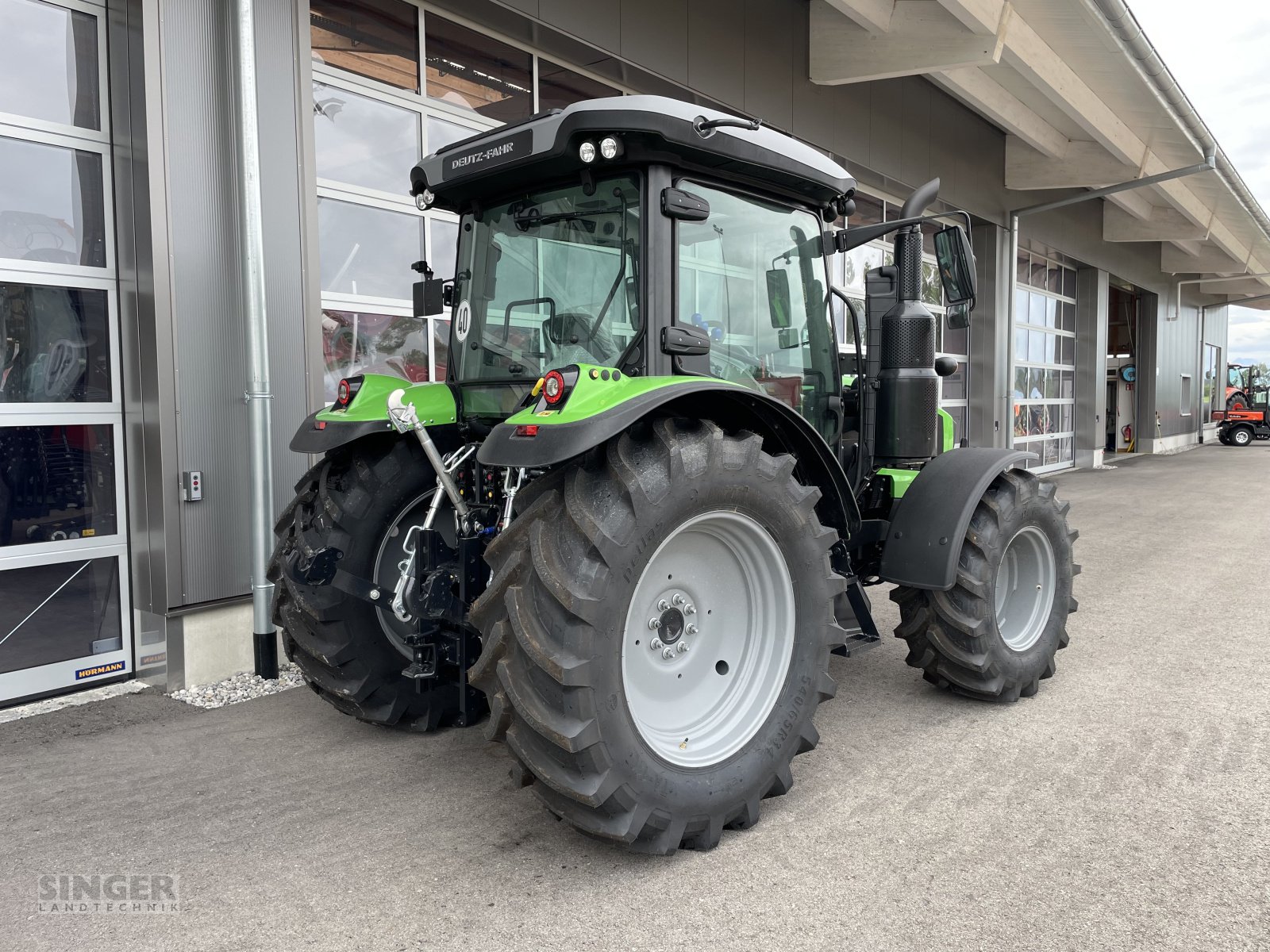 Traktor of the type Deutz-Fahr 5105 Keyline GS, Neumaschine in Ebenhofen (Picture 5)