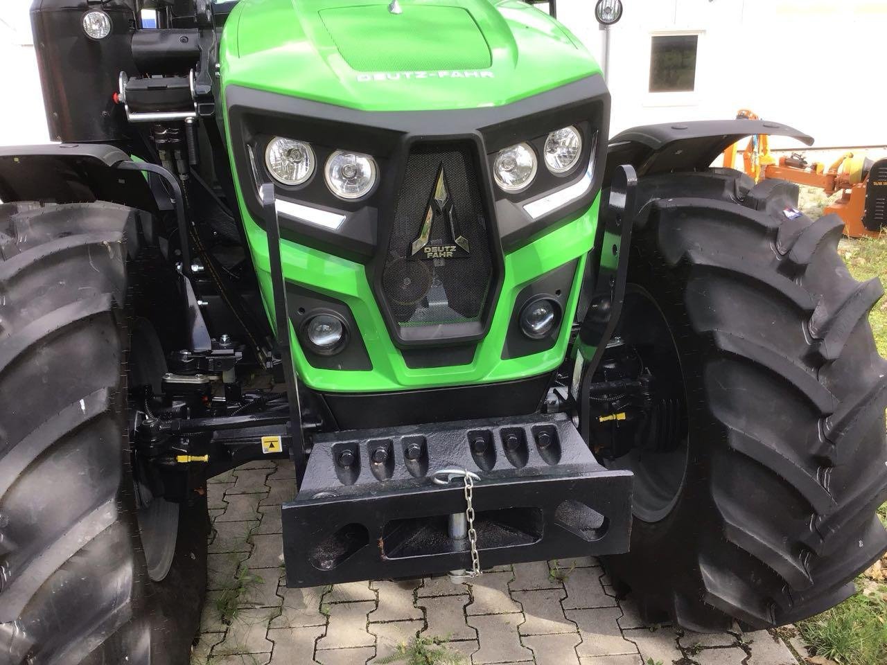 Traktor of the type Deutz-Fahr 5105 Keyline GS, Neumaschine in Burgbernheim (Picture 3)