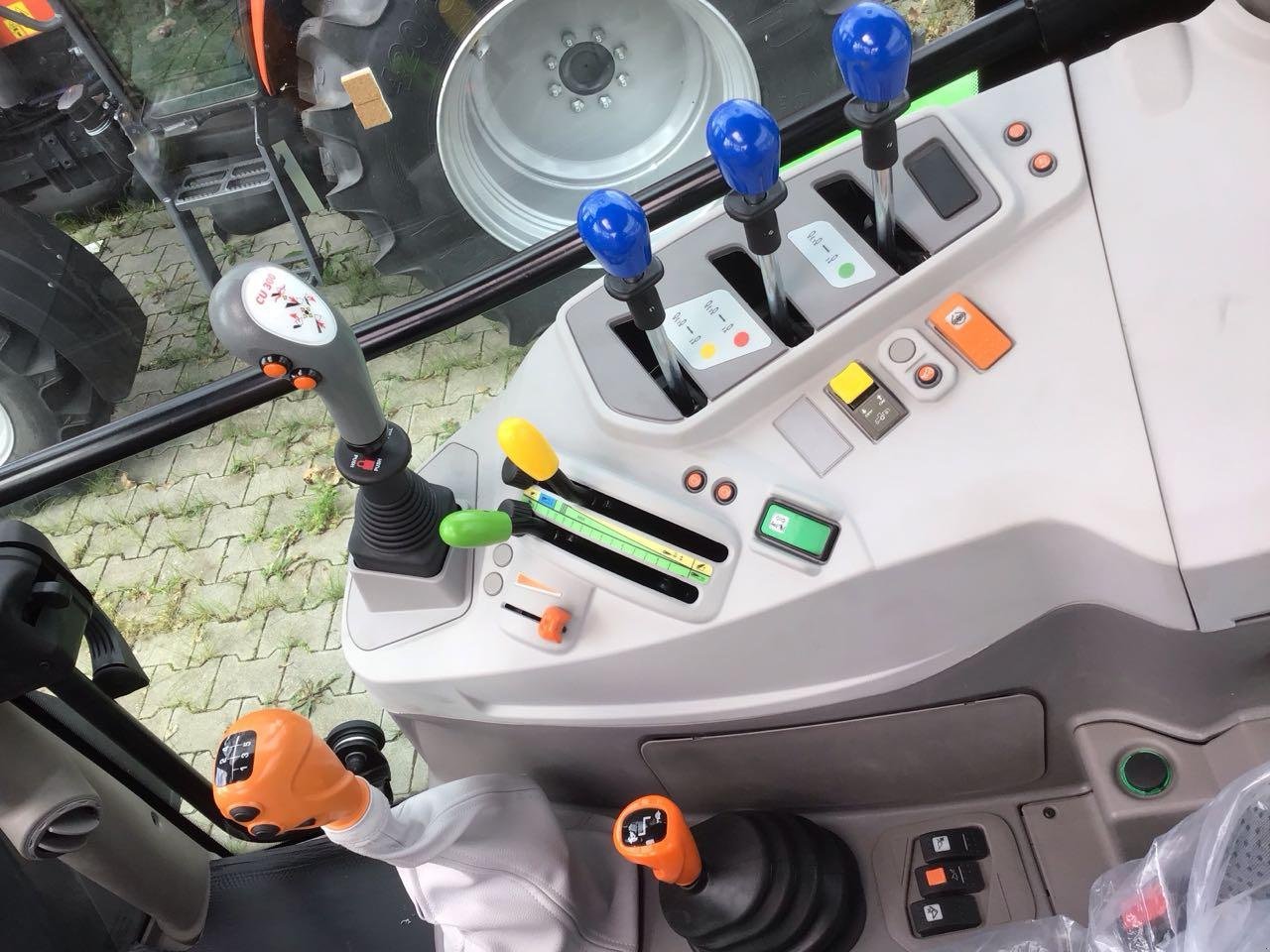 Traktor tipa Deutz-Fahr 5105 Keyline GS, Neumaschine u Burgbernheim (Slika 11)