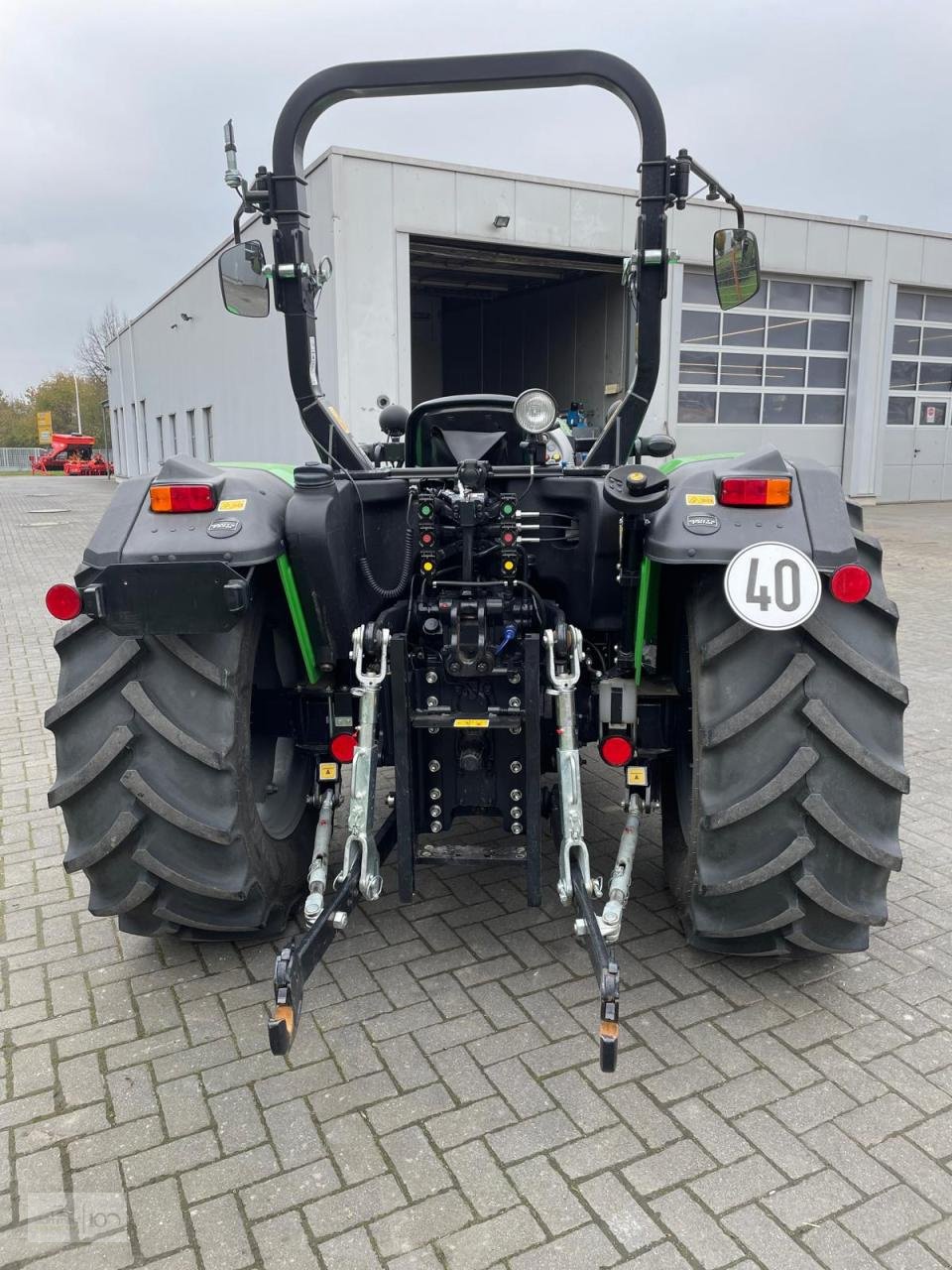 Traktor des Typs Deutz-Fahr 5105 TB GS, Neumaschine in Eslohe–Bremke (Bild 4)