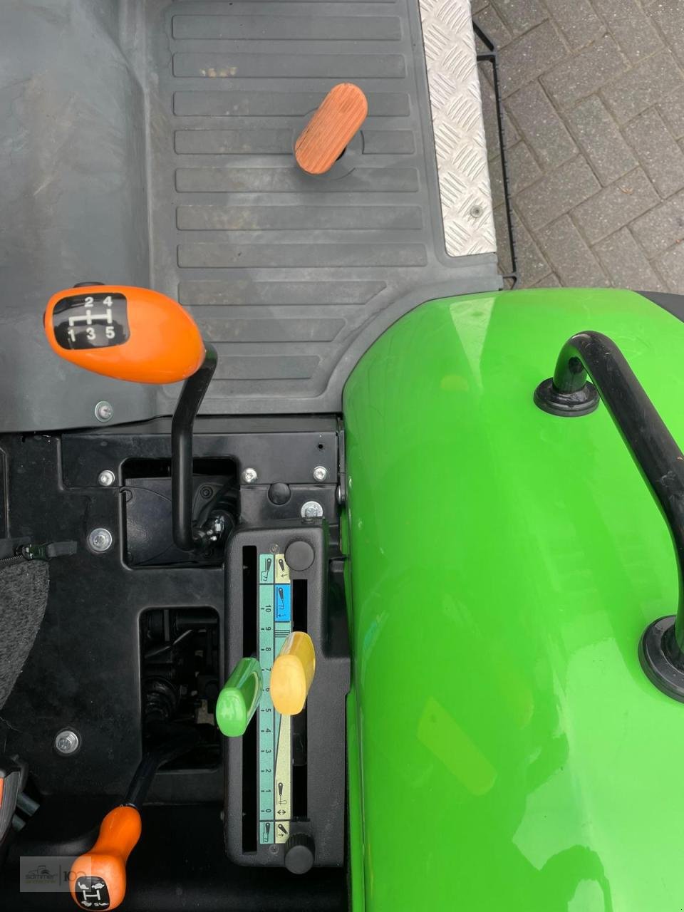 Traktor tip Deutz-Fahr 5105 TB GS, Neumaschine in Eslohe–Bremke (Poză 11)